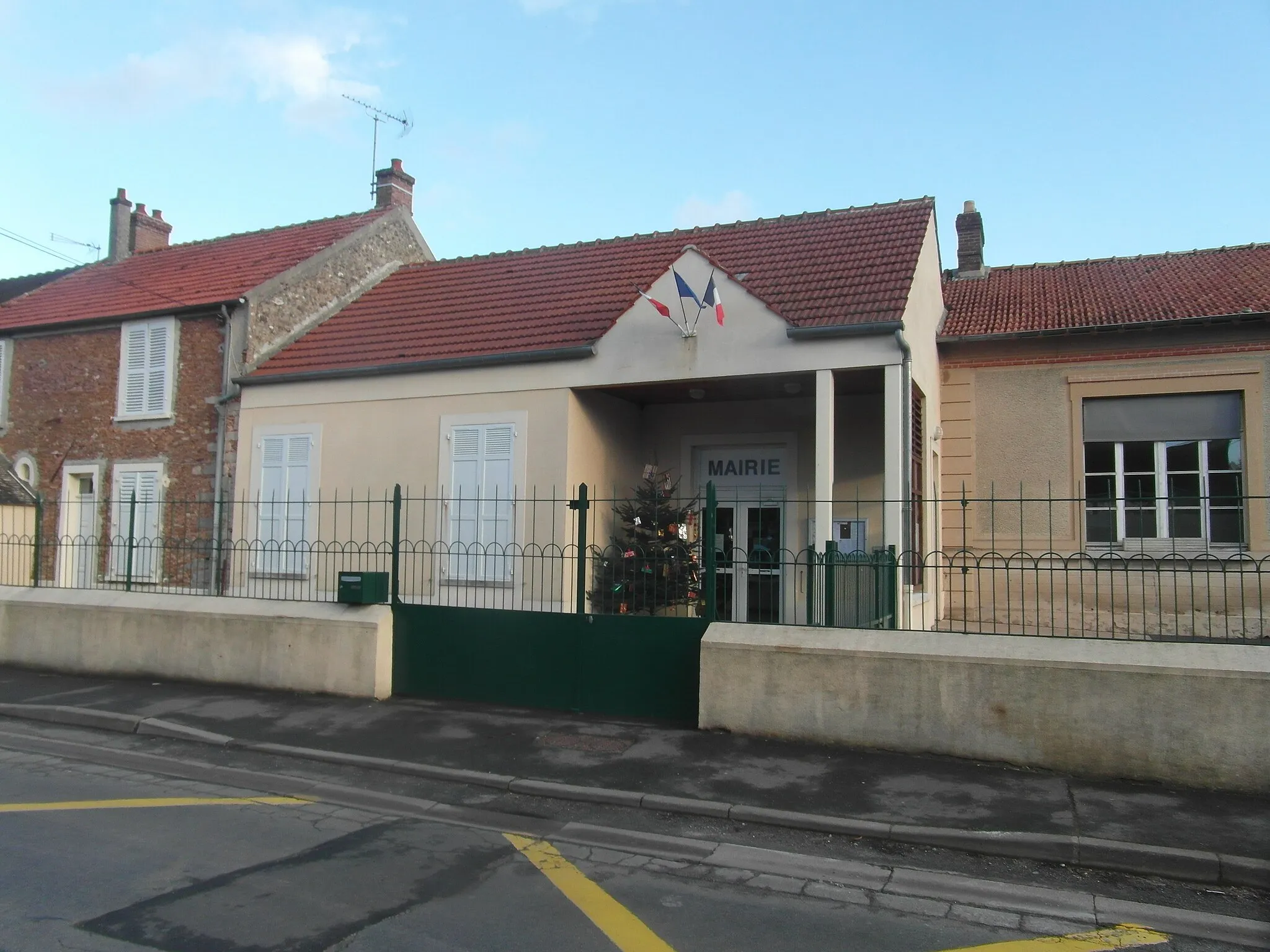 Photo showing: Mairie d'Aubepierre-Ozouer-le-Repos (Seine-et-Marne)
