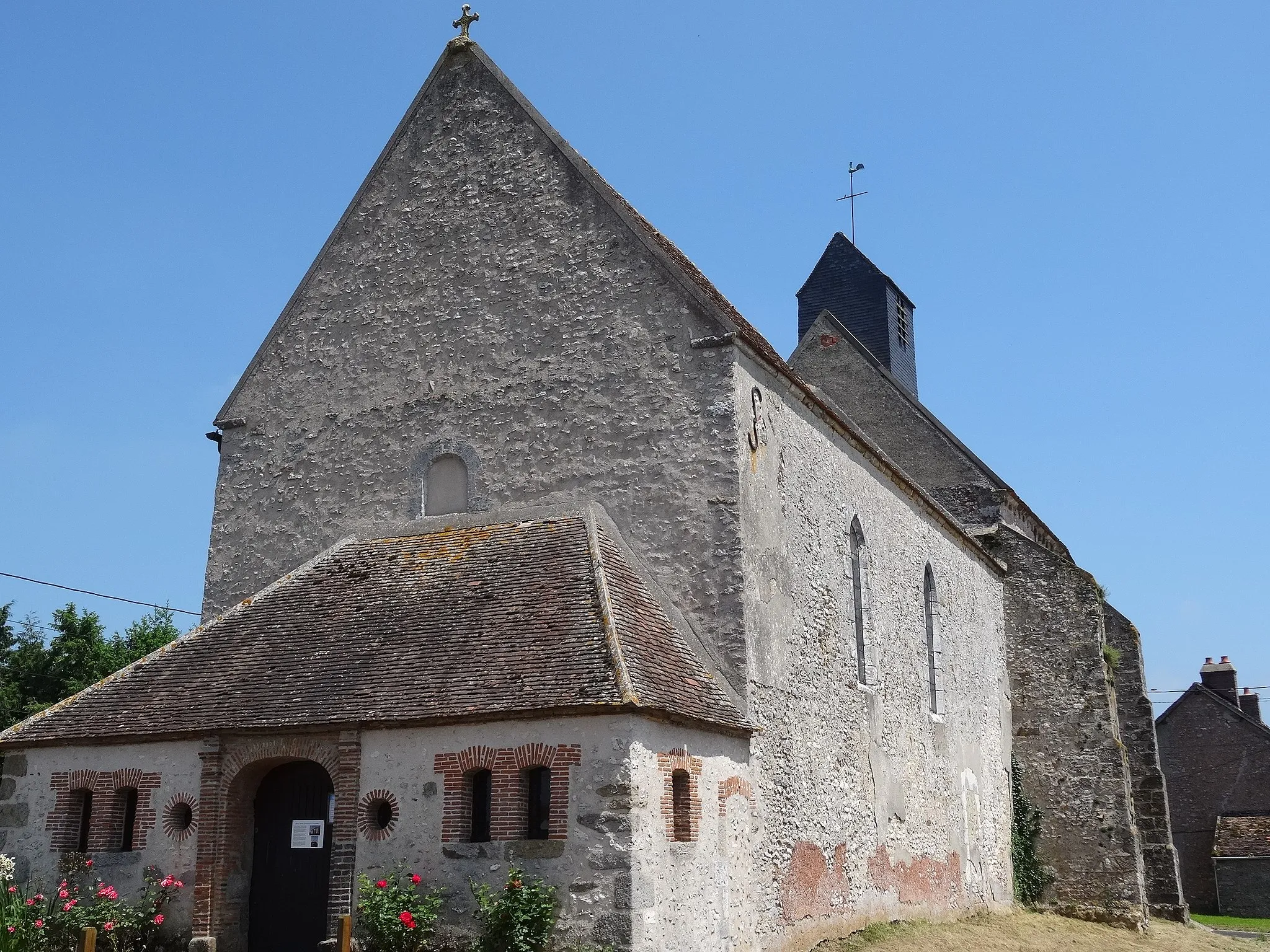 Photo showing: Église Sainte-Geneviève de Cucharmoy. (Seine-et-Marne, région Île-de-France).