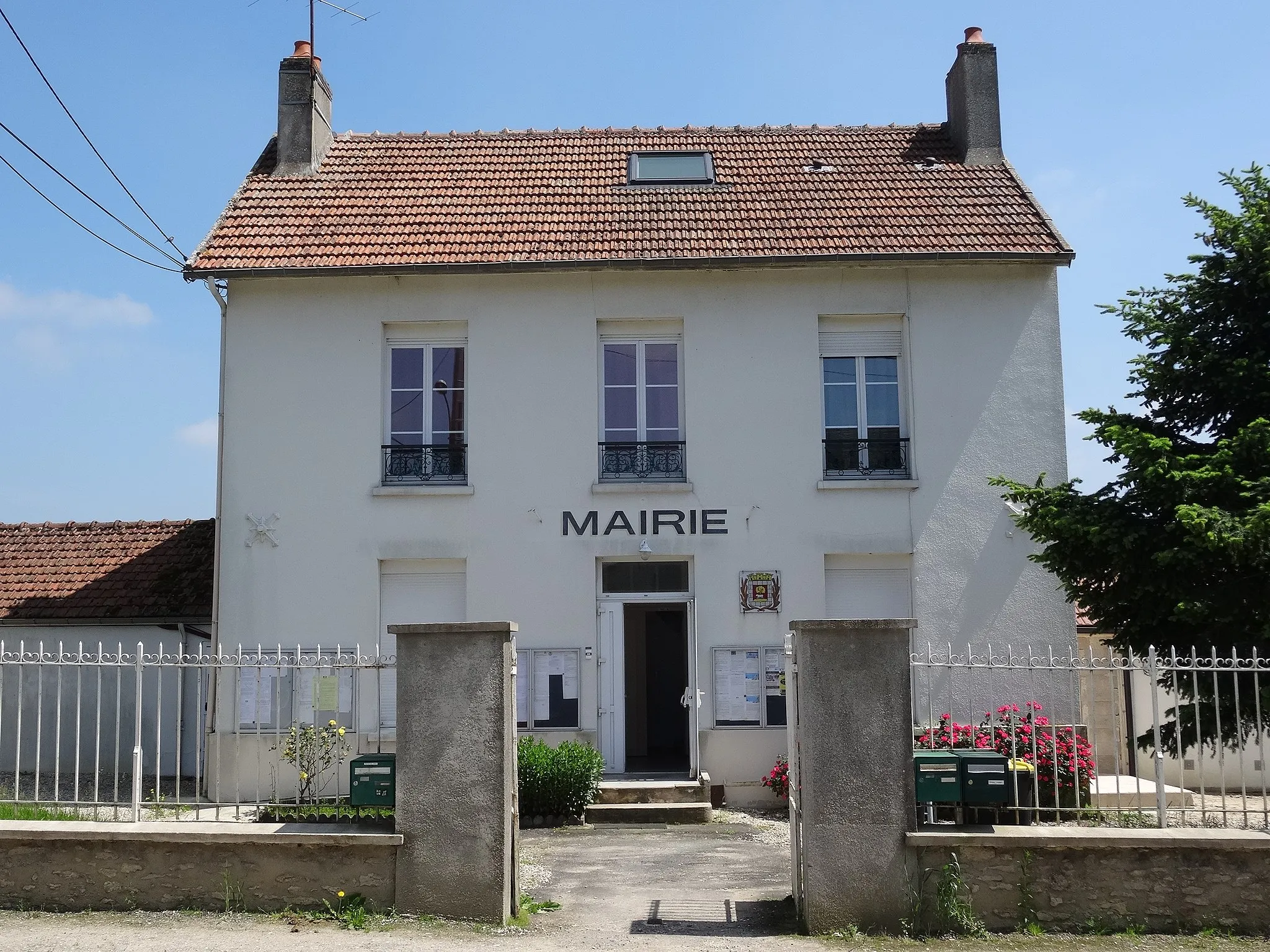 Photo showing: Mairie de Cucharmoy. (Seine-et-Marne, région Île-de-France).