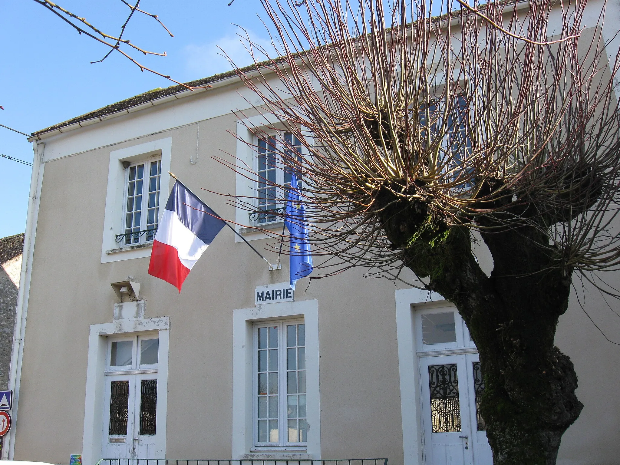 Photo showing: Mairie de Noisy-Rudignon. (Seine-et-Marne, région Île-de-France).