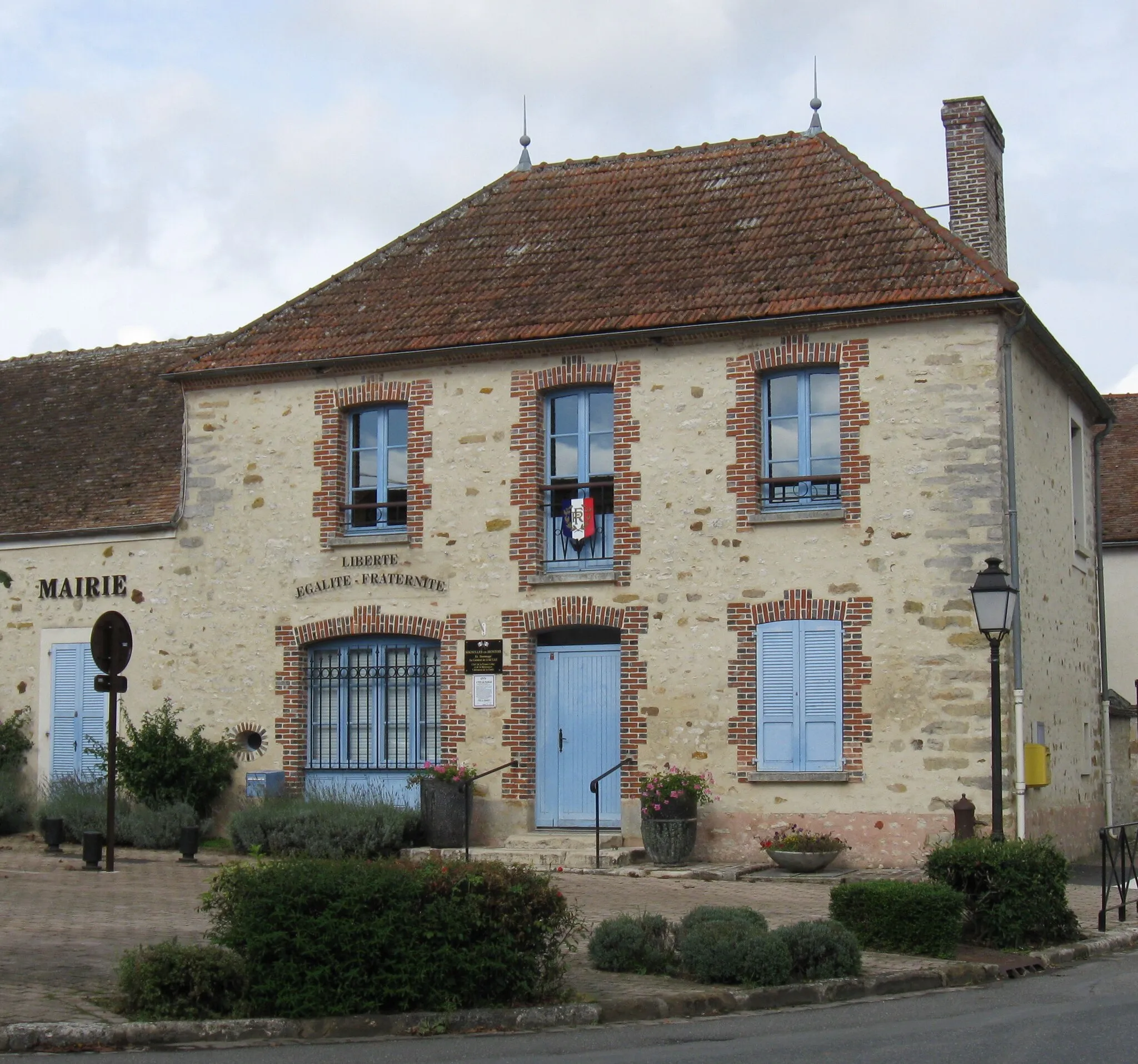 Photo showing: Mairie de Sognolles-en-Montois (département de la Seine-et-Marne, région Île-de-France).