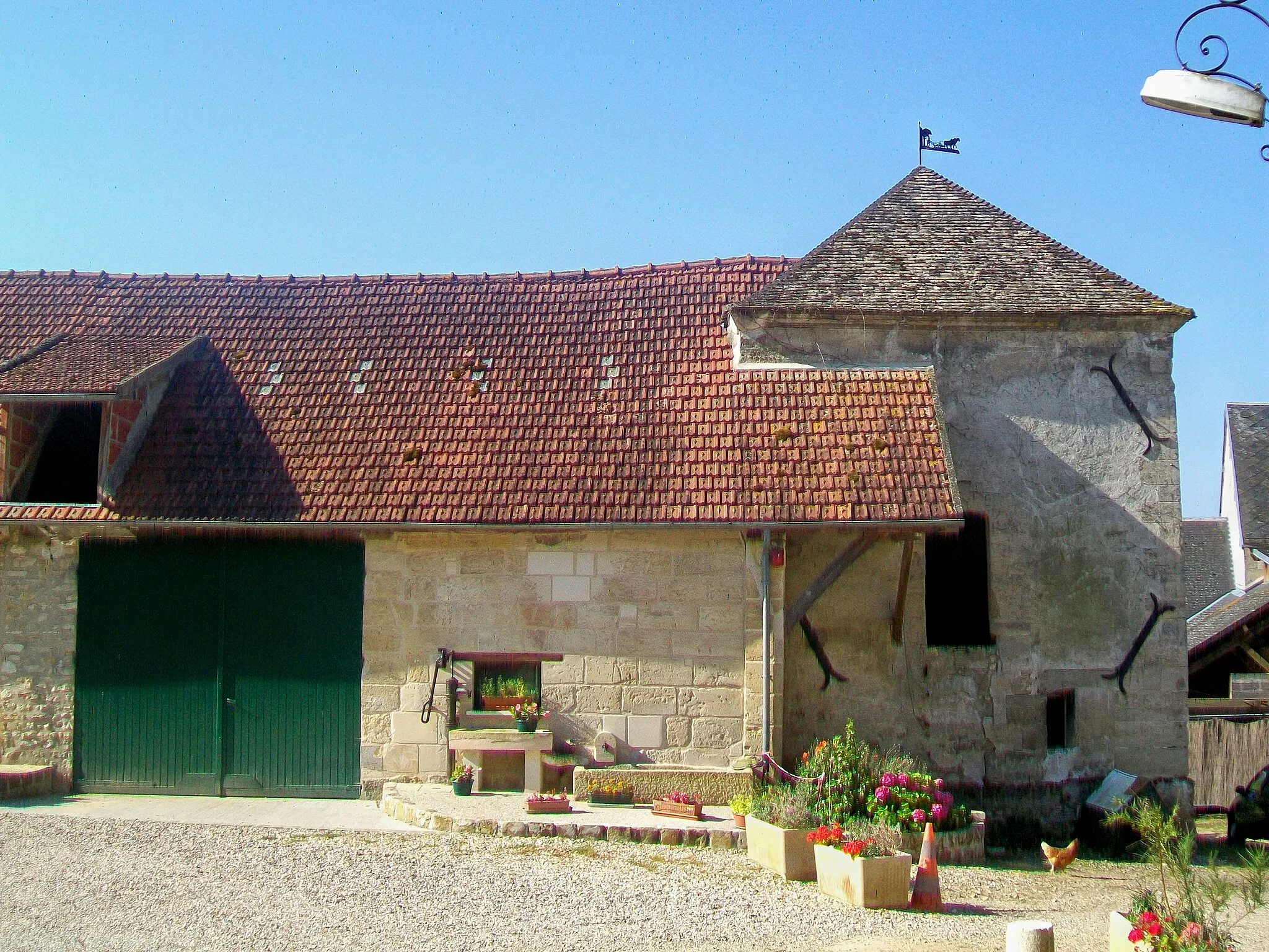 Photo showing: Le colombier de la ferme d'En-haut, rue Saint-Nicolas.