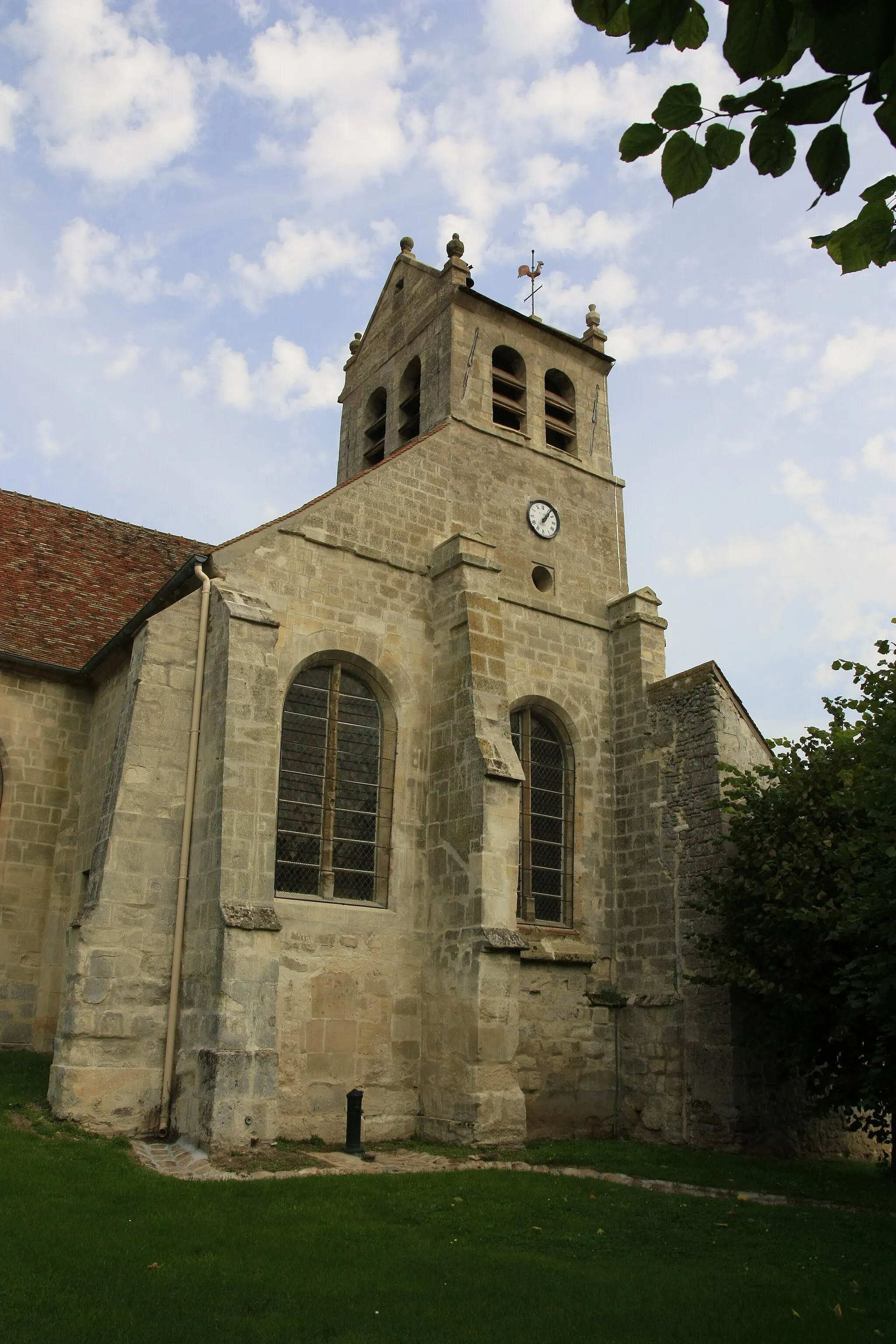 Photo showing: This building is classé au titre des monuments historiques de la France. It is indexed in the base Mérimée, a database of architectural heritage maintained by the French Ministry of Culture, under the reference PA00080240 .