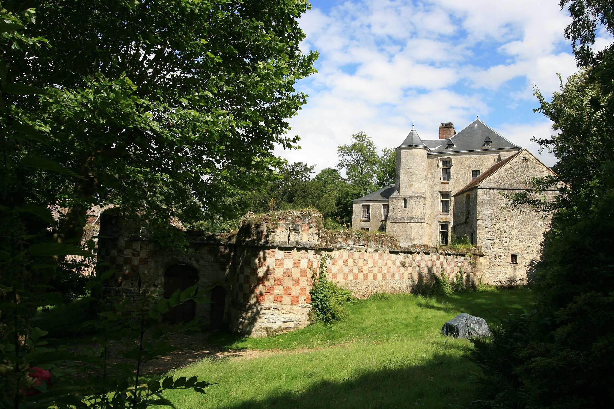 Photo showing: Chateau d'Arthies, Val d'Oise, France.