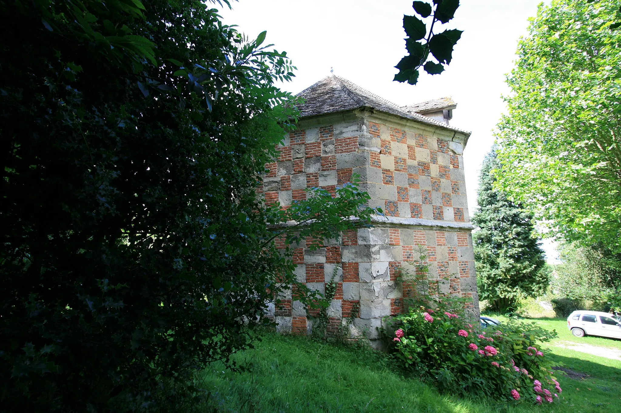 Photo showing: Chateau d'Arthies, Val d'Oise, France - Le pigeonnier