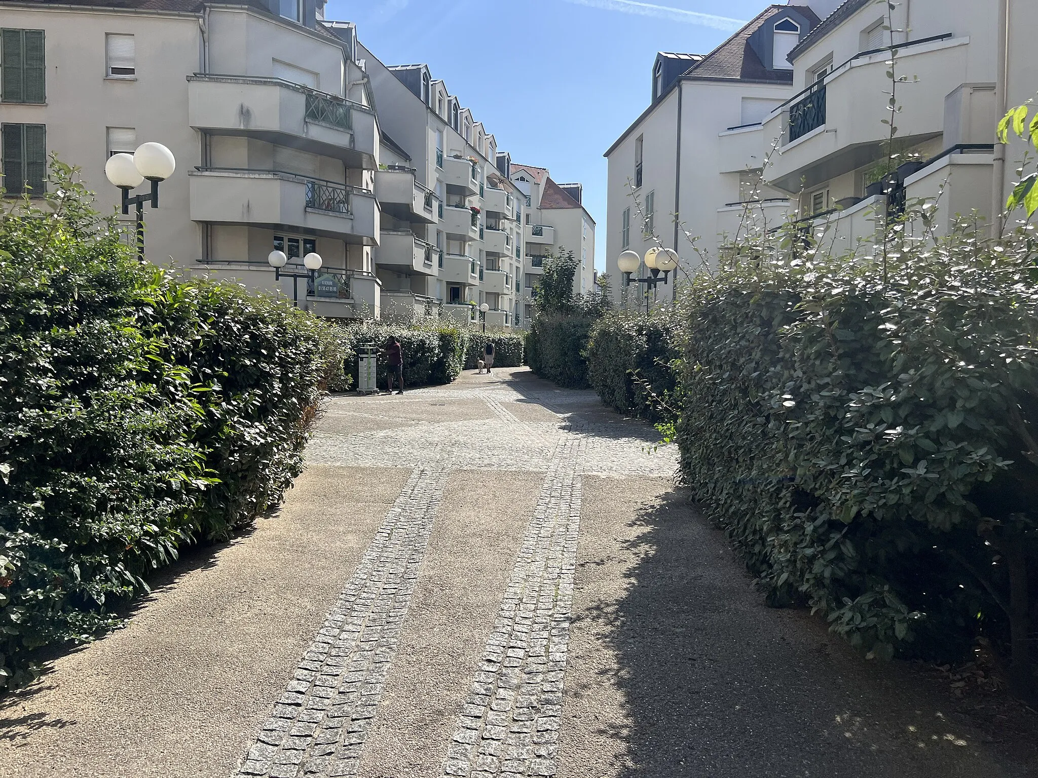 Photo showing: Allée de la Pagerie, Rueil-Malmaison.