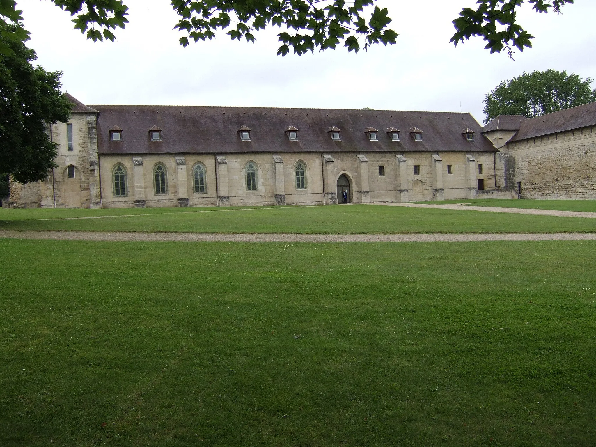 Photo showing: Abbaye de Maubuisson - ensemble de la façade sud