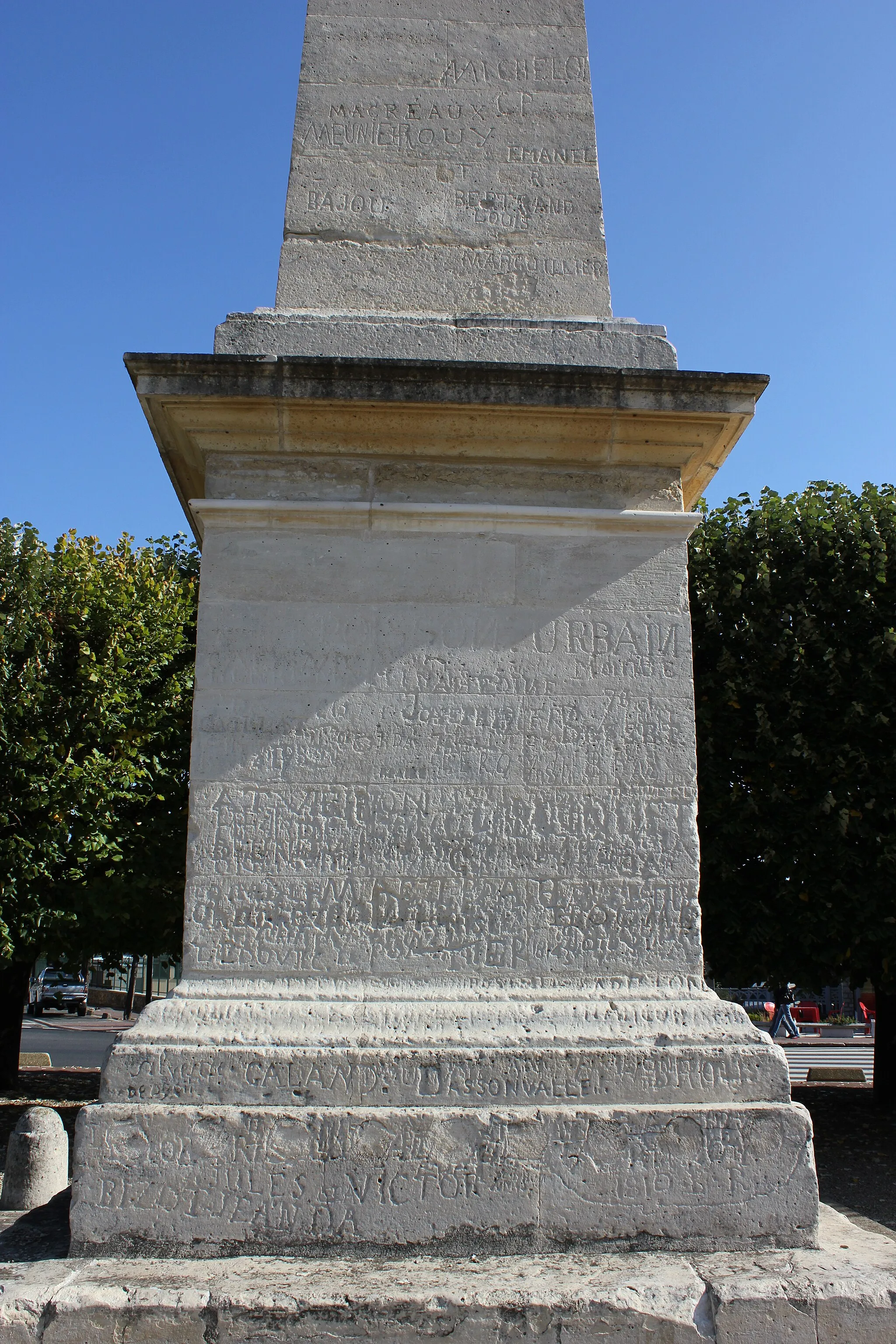 Photo showing: This building is classé au titre des monuments historiques de la France. It is indexed in the base Mérimée, a database of architectural heritage maintained by the French Ministry of Culture, under the reference PA00087839 .