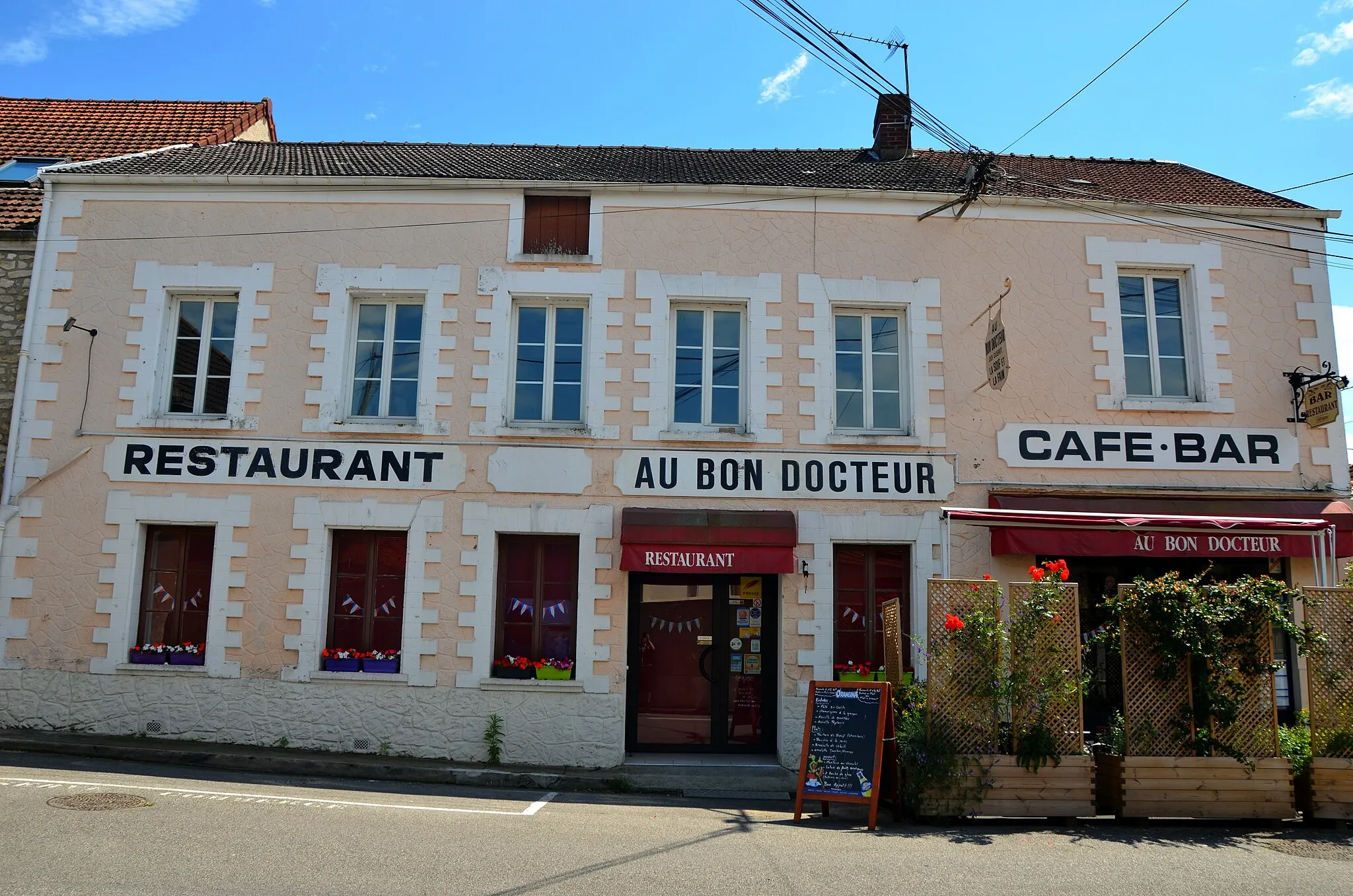 Photo showing: Restaurant Au Bon Docteur