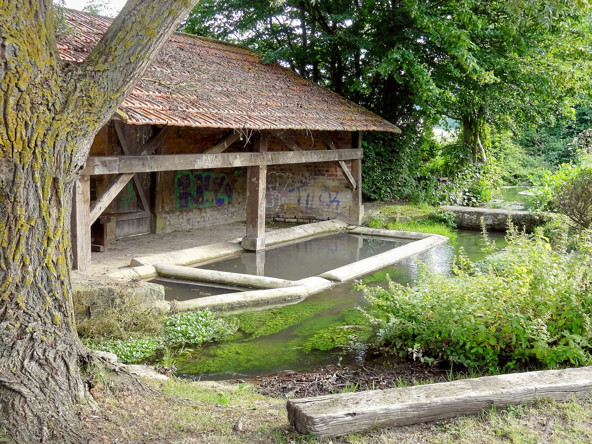 Photo showing: Lavoir de Buchet, sur le Cudron.