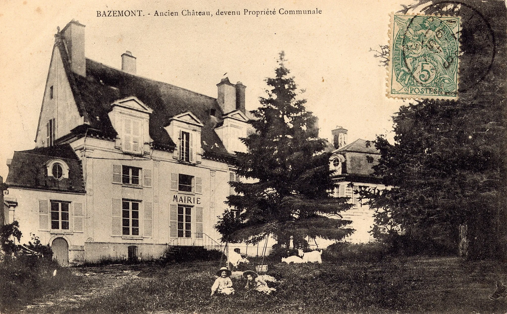 Photo showing: Château de Bazemont