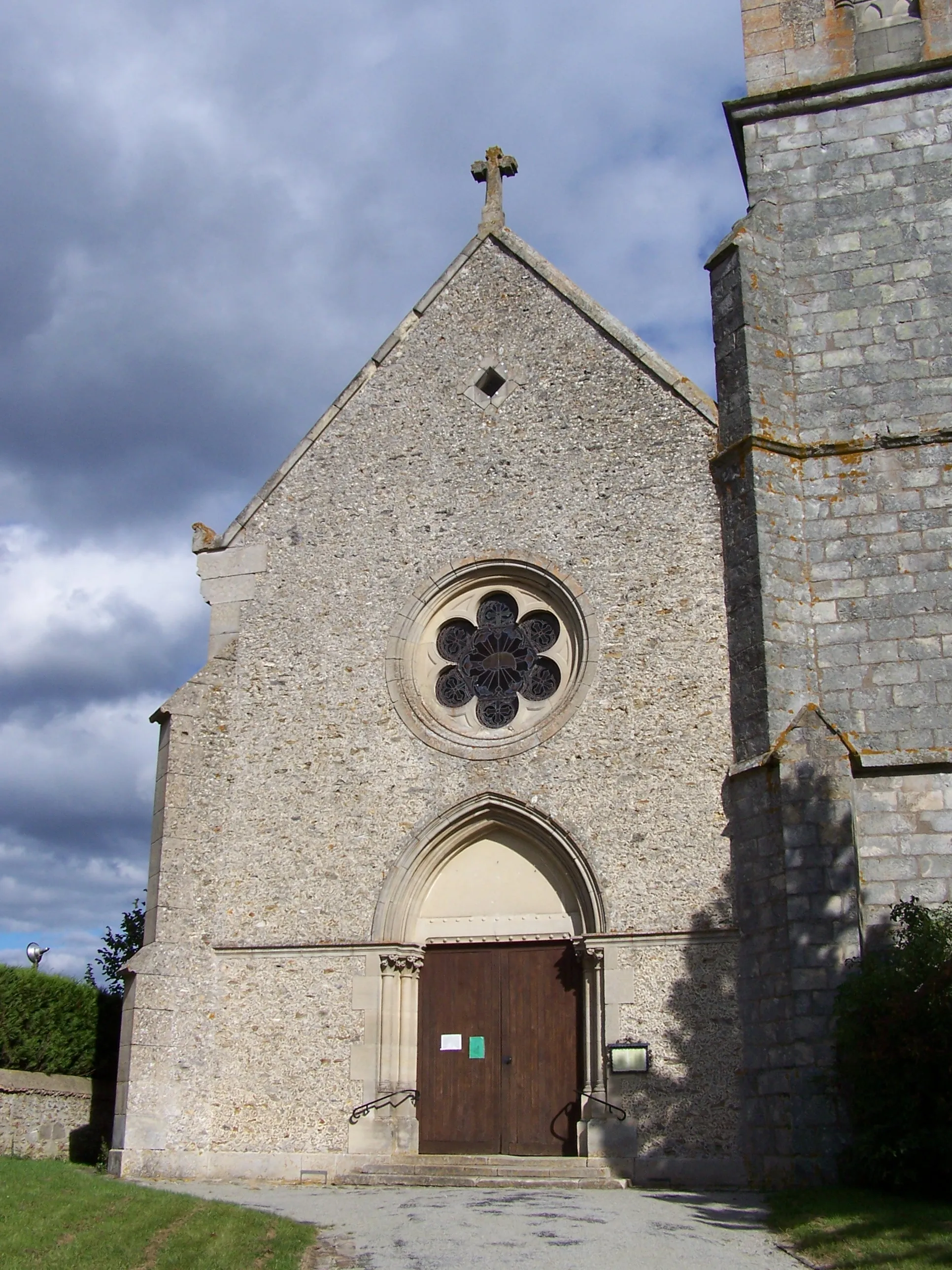 Photo showing: Church of La_Boissière-École (Yvelines, France)