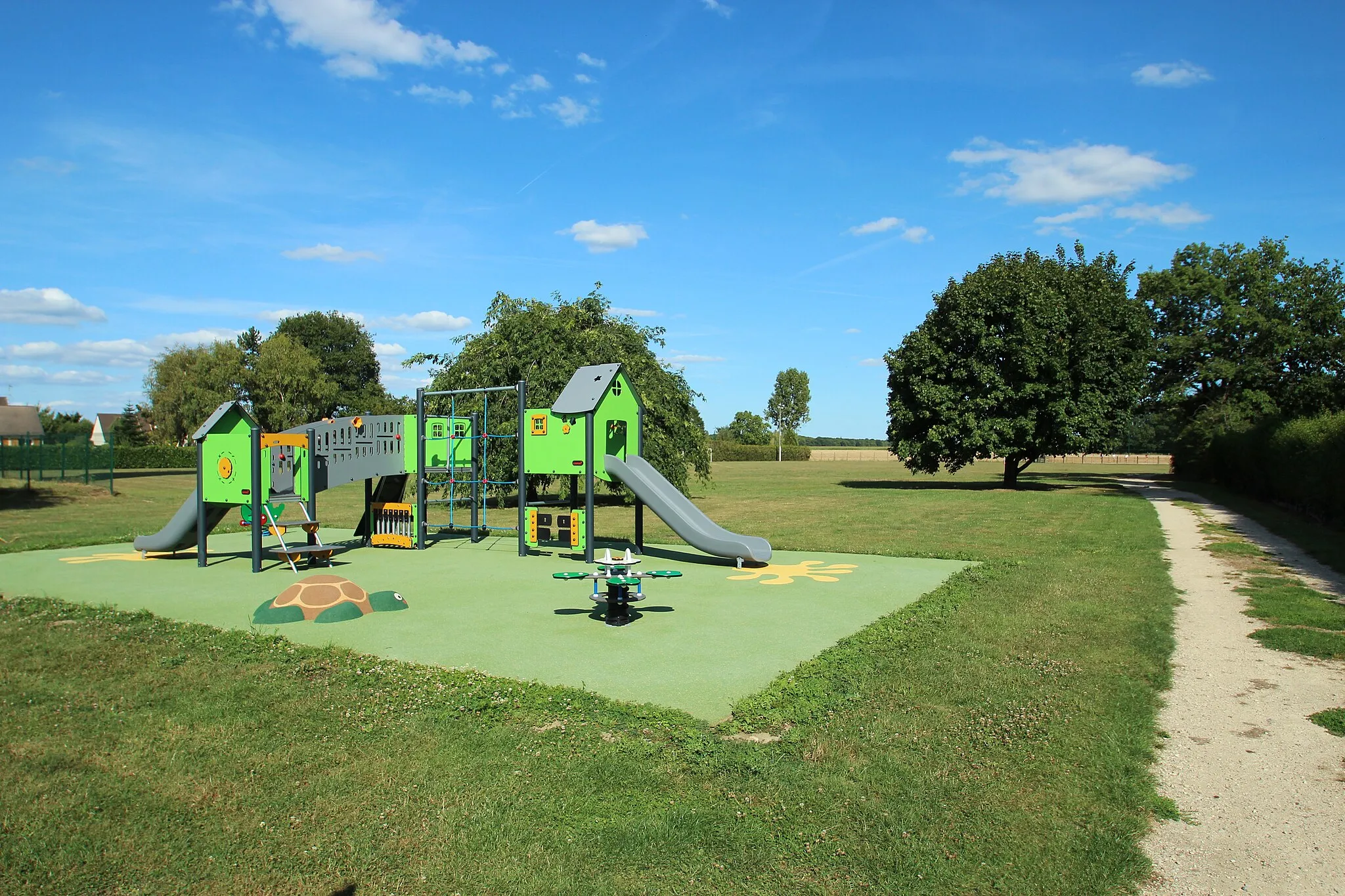 Photo showing: The playground of Les Bréviaires, France.