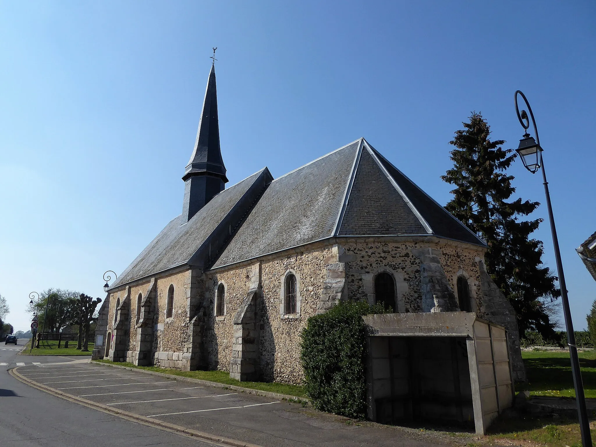 Photo showing: chevet de l'église Saint-Blaise d'Havelu, Eure-et-Loir, France.