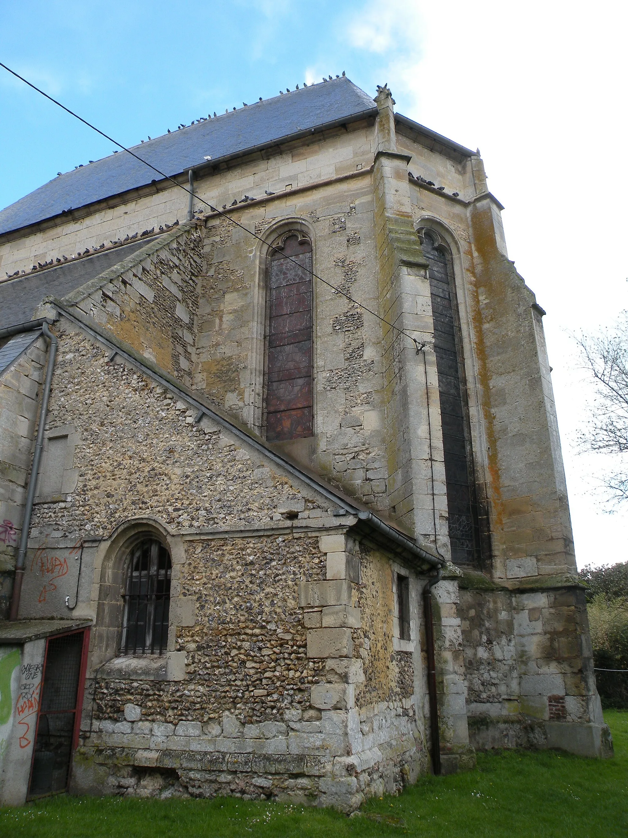 Photo showing: détail église de Fresneaux-Montchevreuil