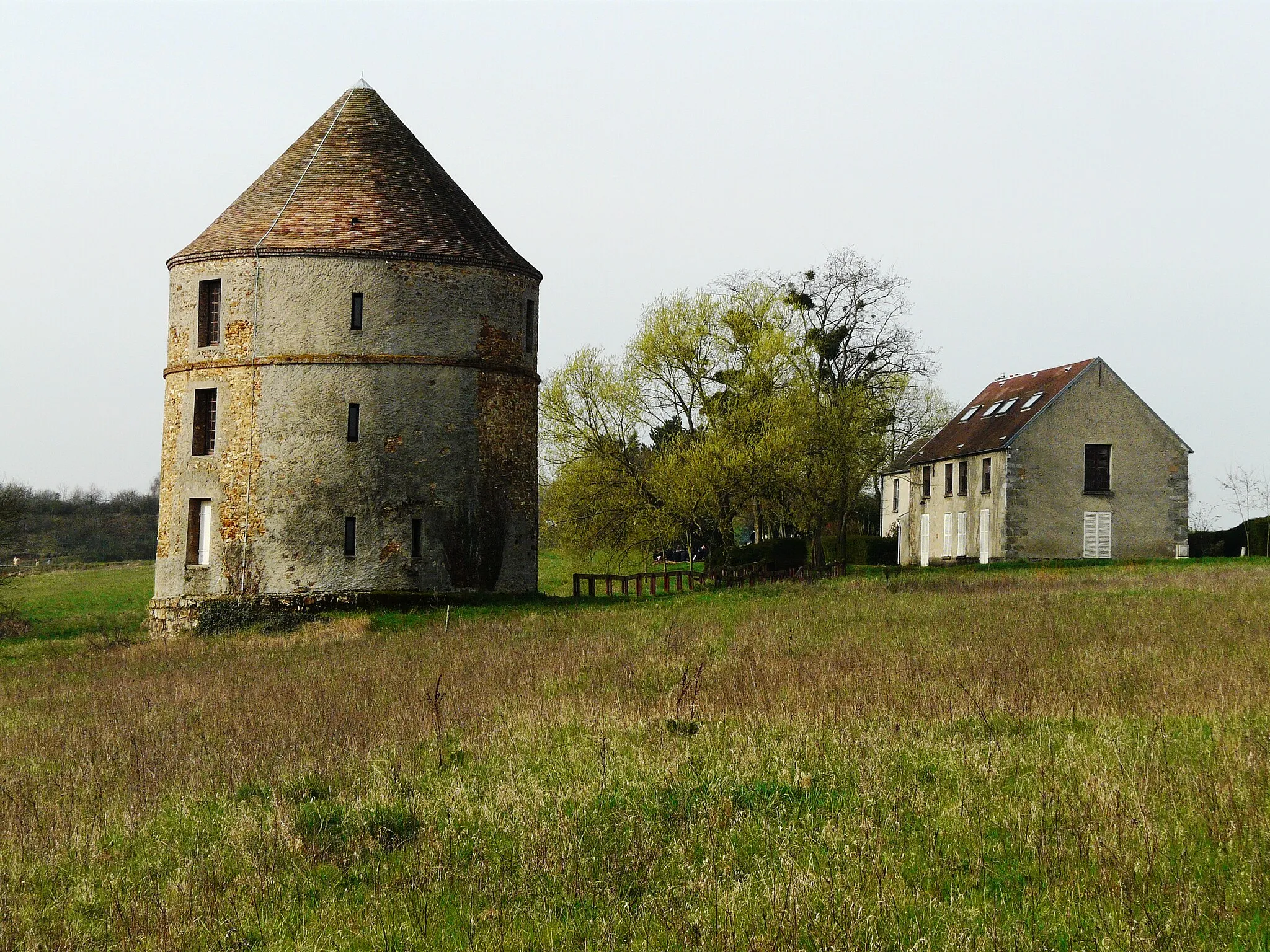 Photo showing: Colombier de l'abbaye, mars 2011