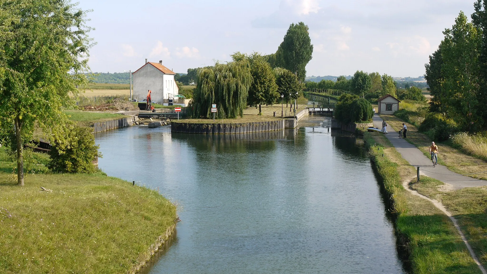 Photo showing: Vignely lock on the canal de l'Ourcq, Ile de France, France