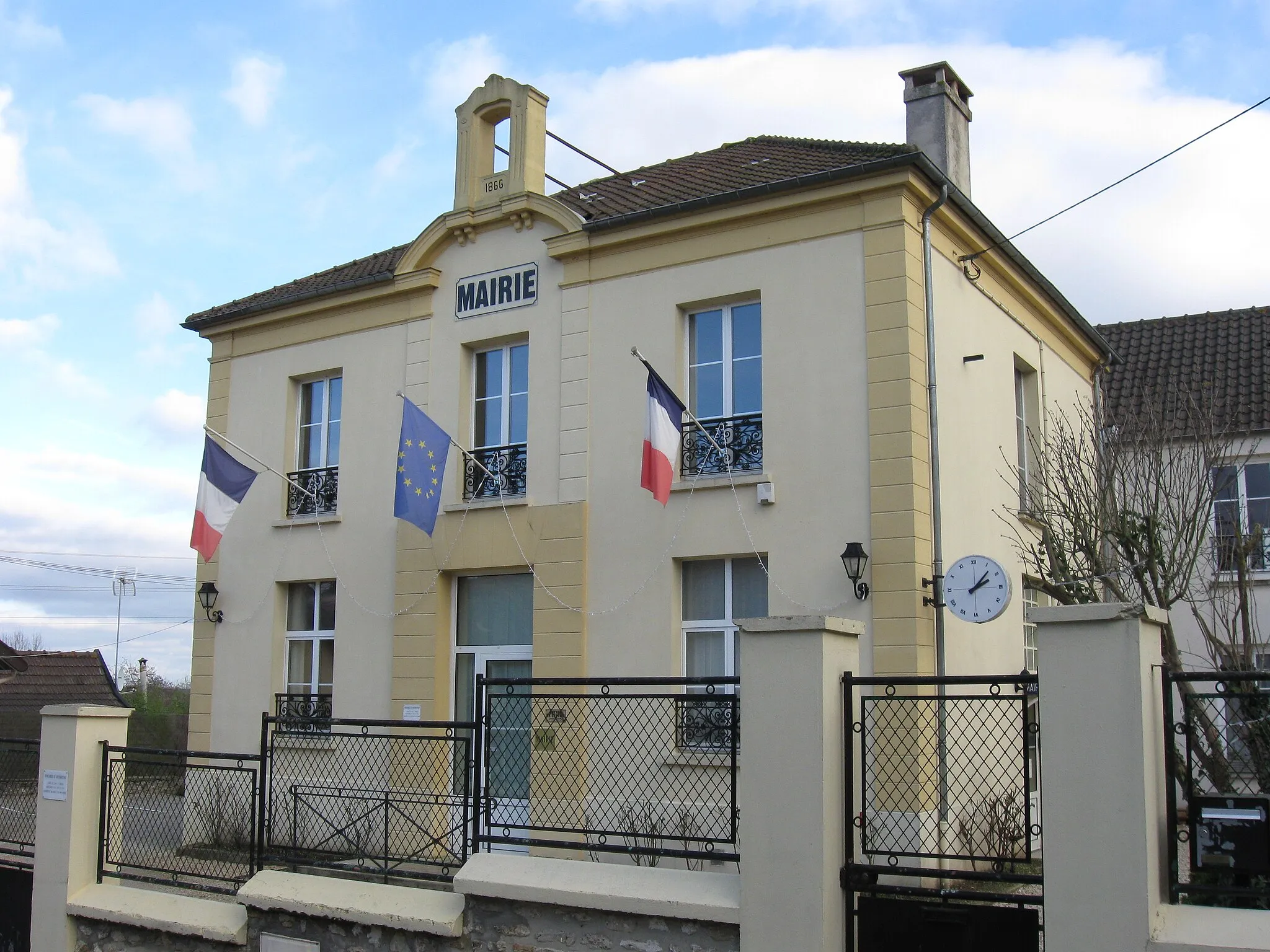 Photo showing: Mairie de Jablines. (Seine-et-Marne, région Île-de-France).