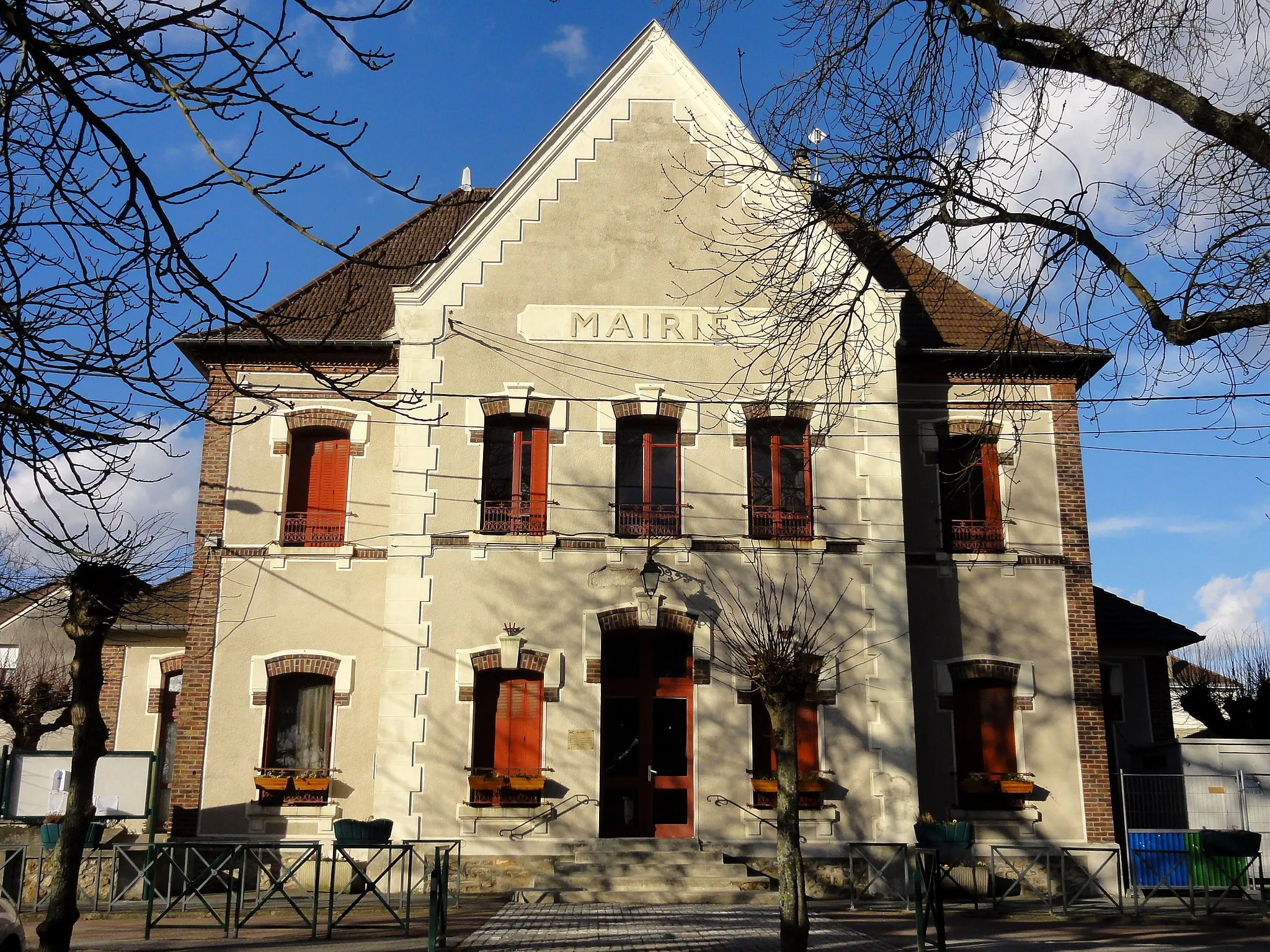 Photo showing: La mairie.