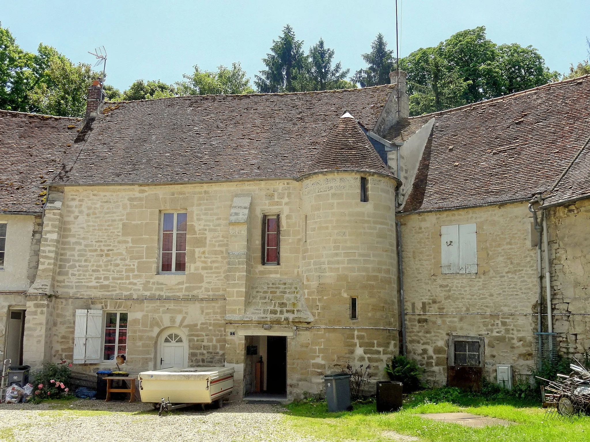 Photo showing: Maison des Templiers des XIIIe et XIVe siècles.