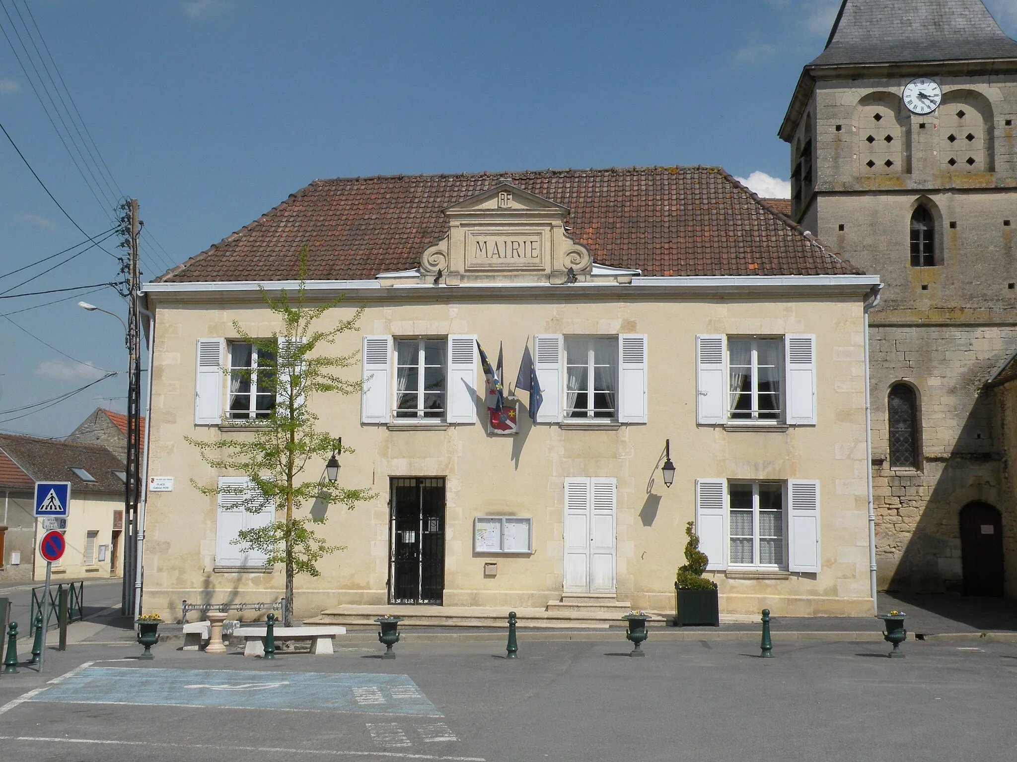 Photo showing: mairie de la commune de Balagny-sur-Thérain, Oise, France