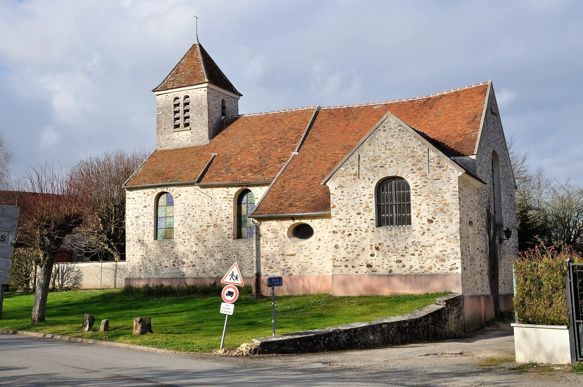 Photo showing: Église Saint-Pierre de Giremoutiers. (Seine-et-Marne, région Île-de-France).