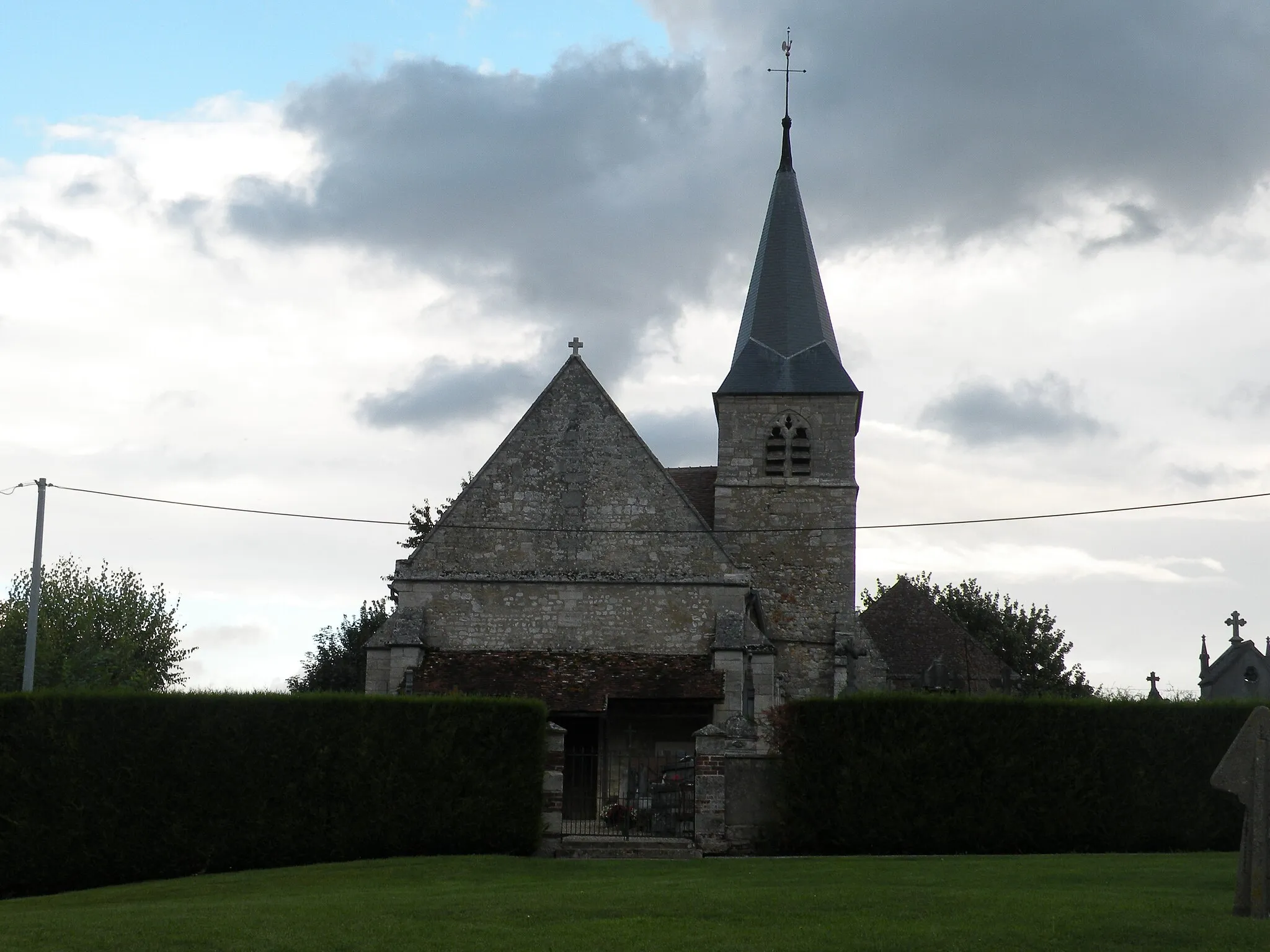 Photo showing: église d'Hodenc-l'Évêque