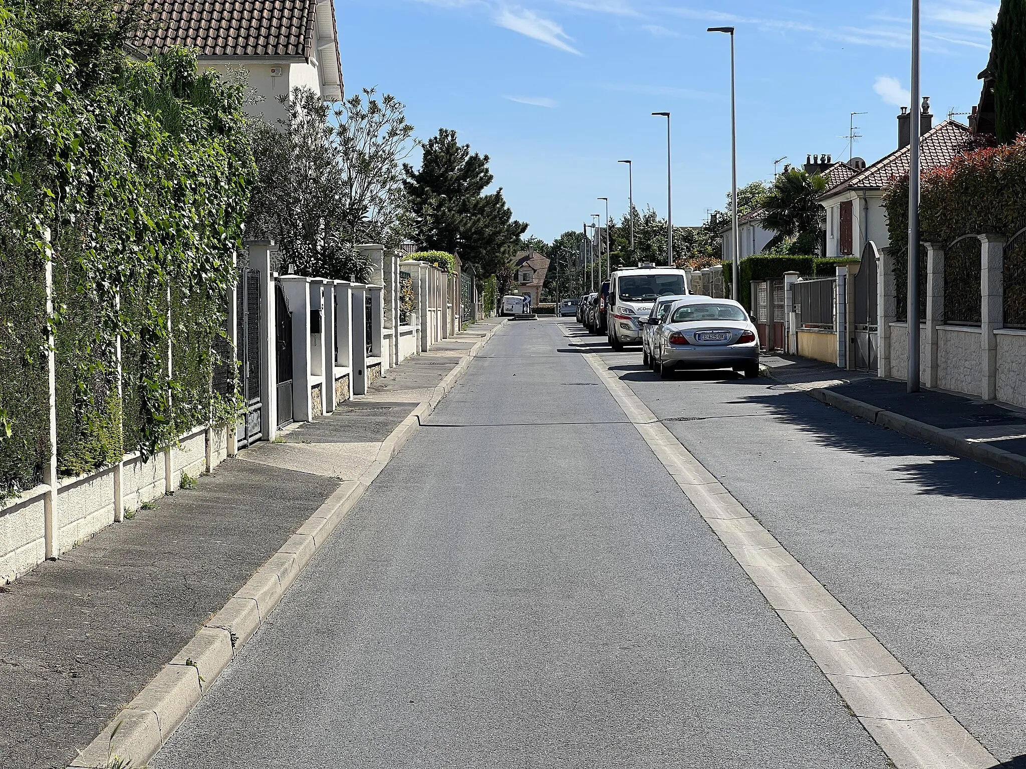 Photo showing: Rue Victor Hugo, Valenton.