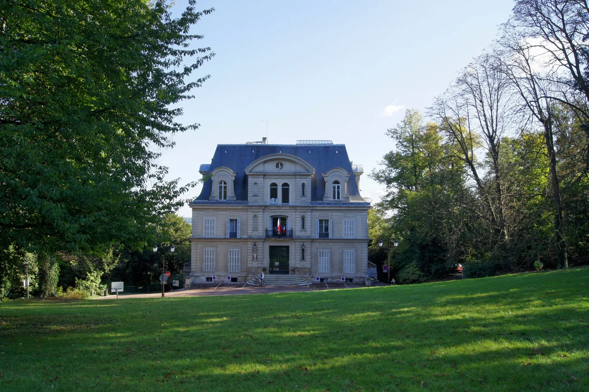 Photo showing: Hotel de ville de Juvisy sur Orge.