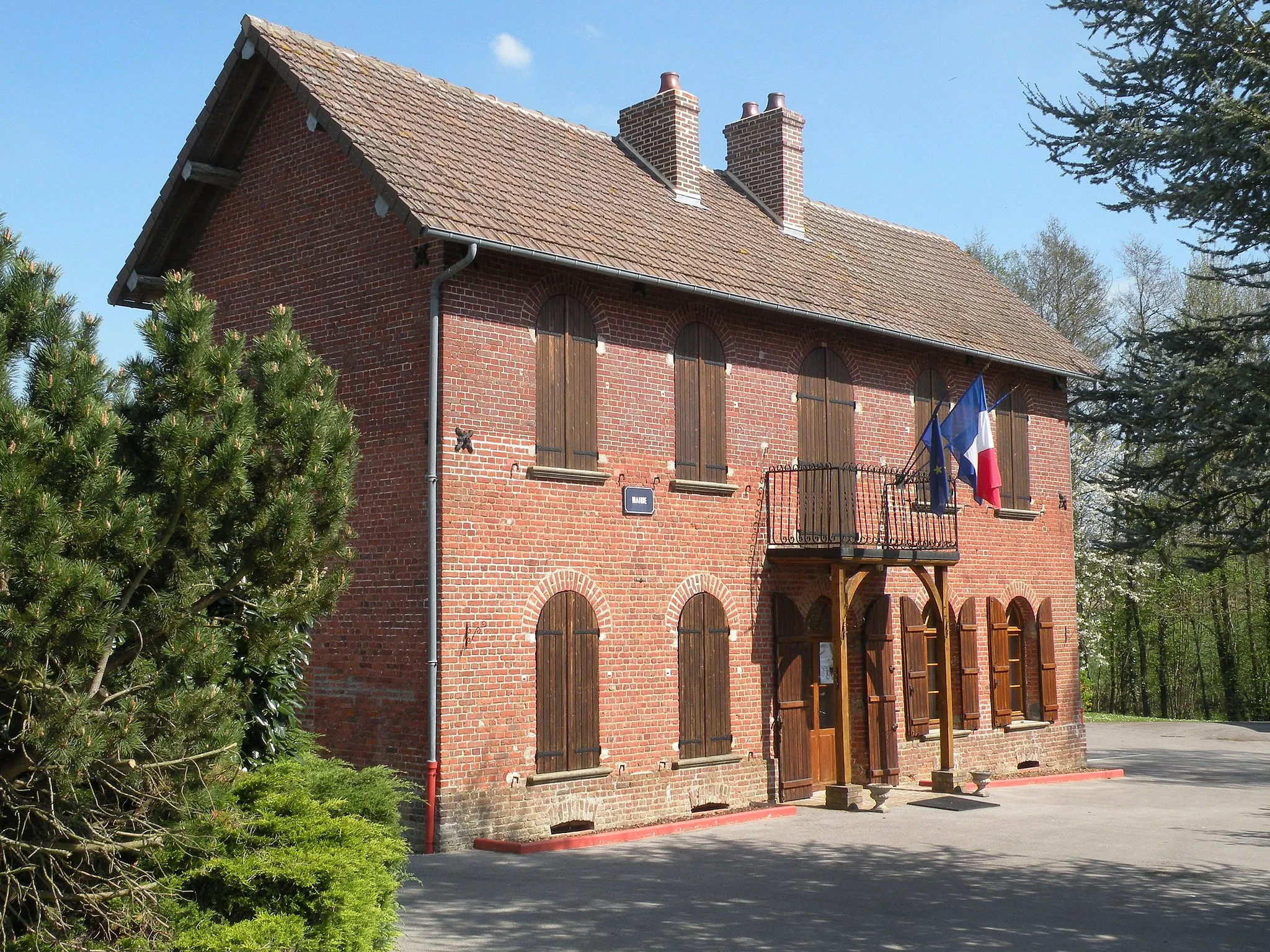 Photo showing: Frocourt mairie