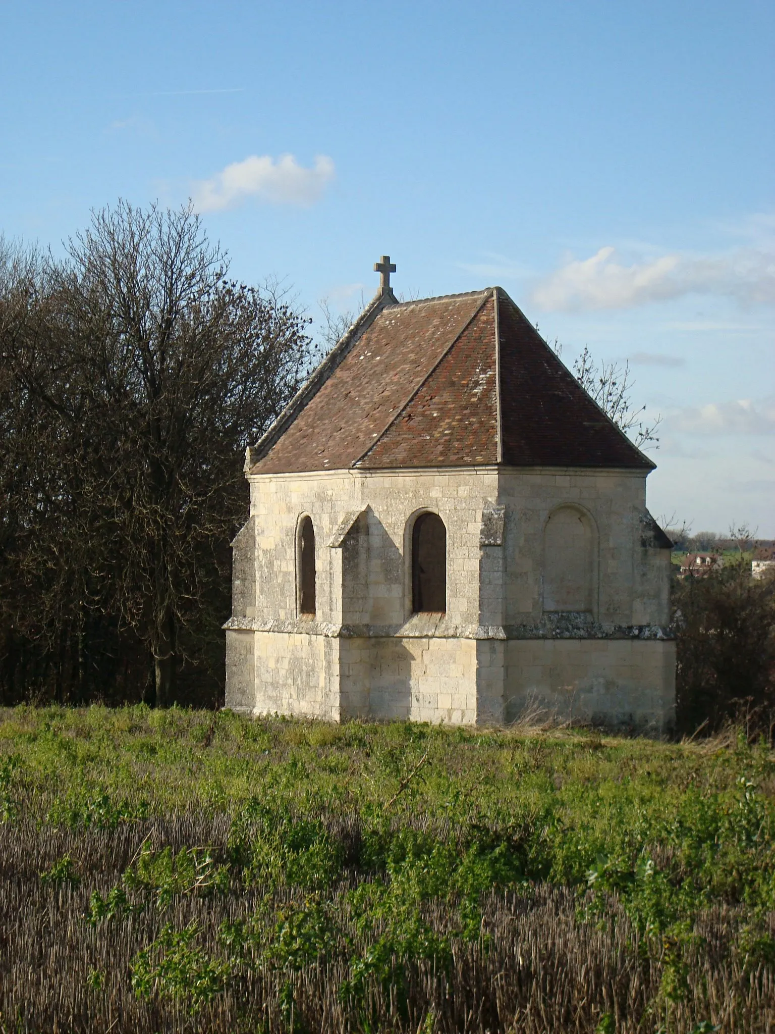 Photo showing: Chapelle Saint Anobert, Morienval, oise, France.