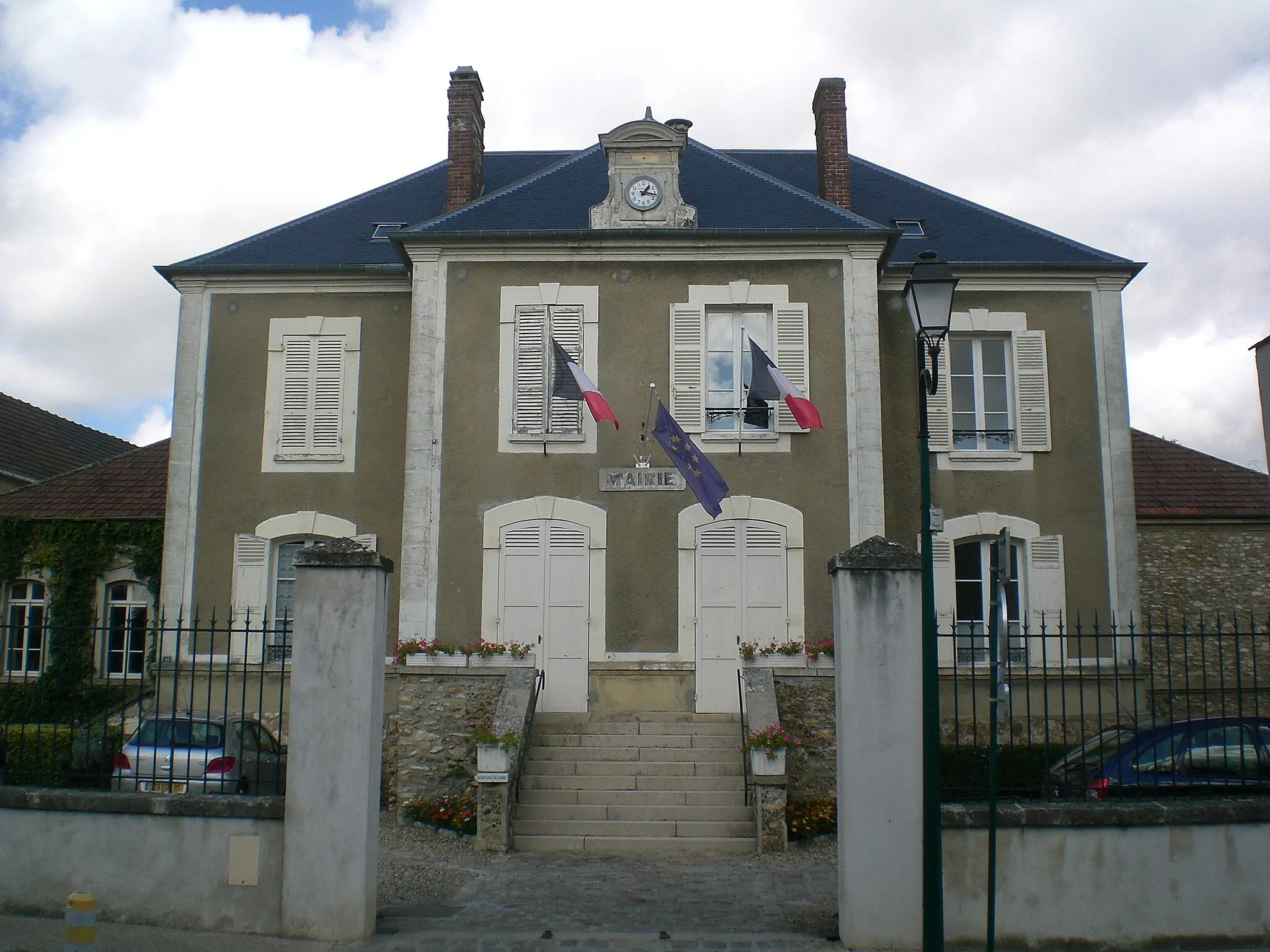 Photo showing: mairie de Cormeilles-en-Vexin val d'oise france