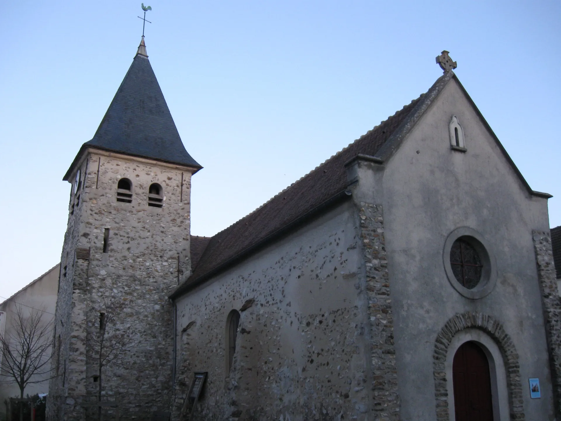 Photo showing: Église Saint-Antoine de Carnetin. (Seine-et-Marne, région Île-de-France).