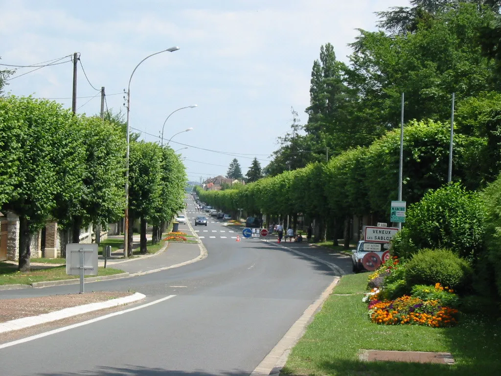 Photo showing: Veneux-les-Sablons, porte Nadon, le 3 juillet 2005.