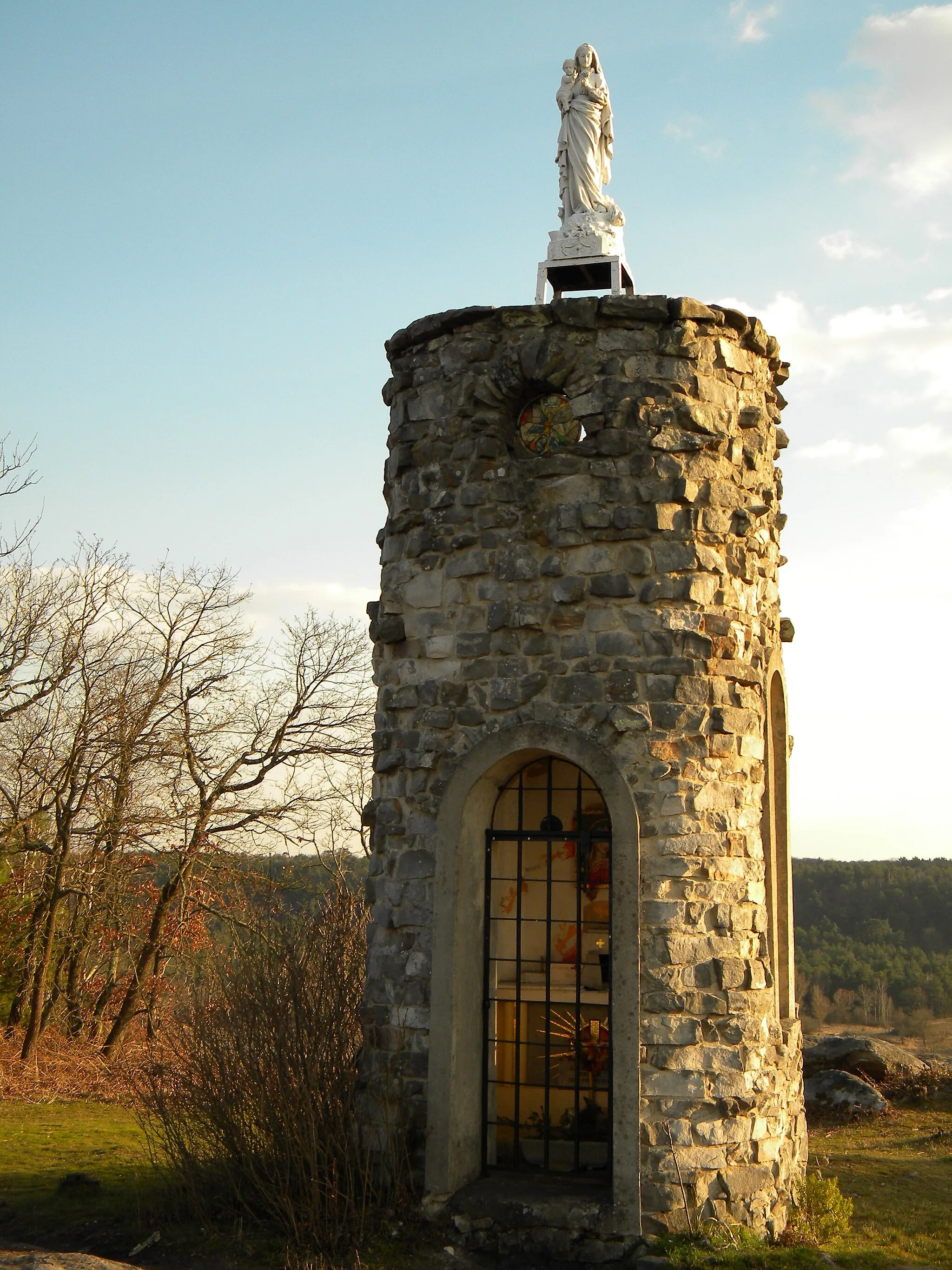 Photo showing: la tour de la Vierge sur le Rocher de Corne-Biche
image Jean-François Prevot

copyleft domaine public