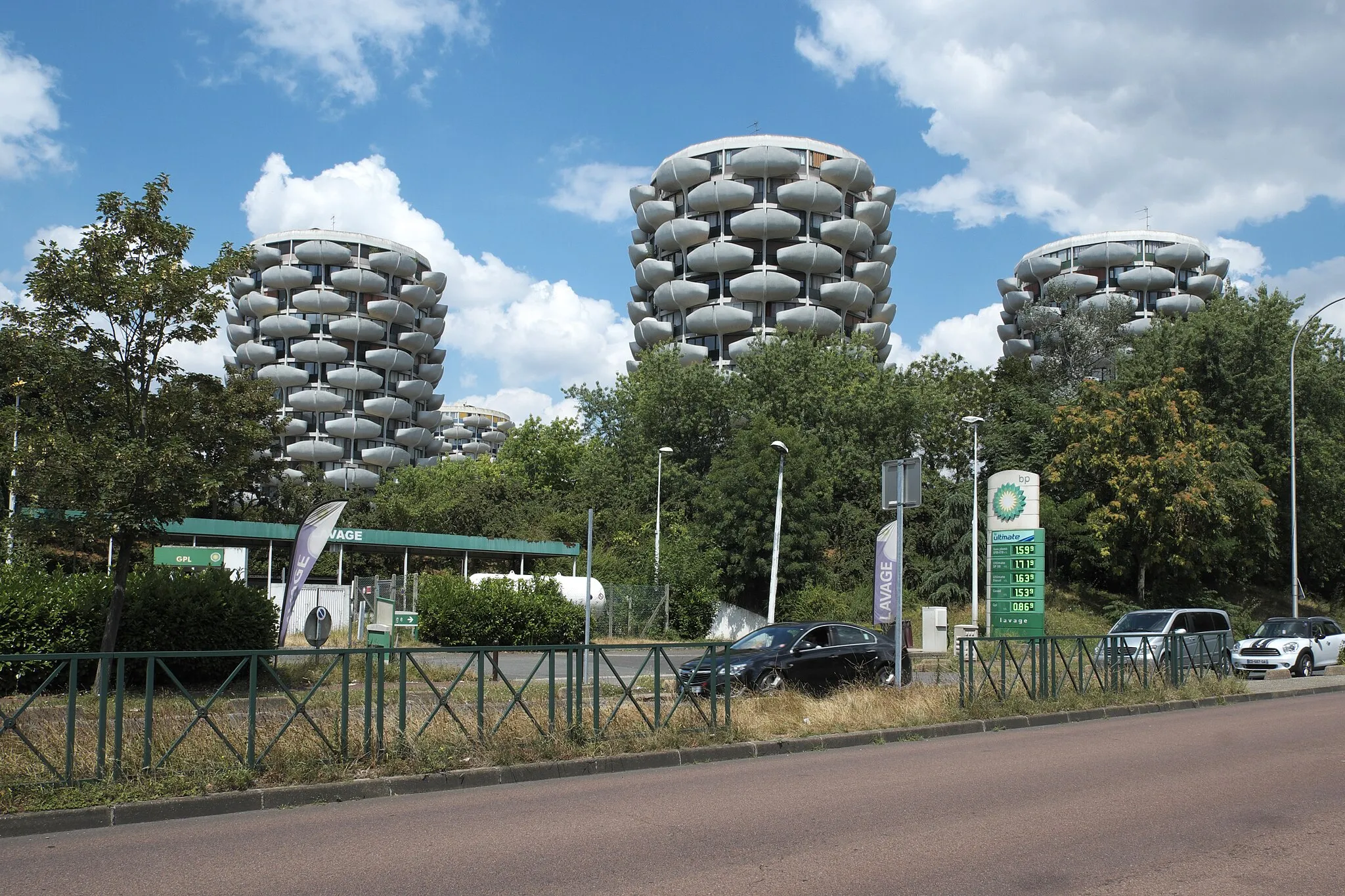 Photo showing: Wohntürme Choux de Créteil in Créteil im Département Val-de-Marne (Île-de-France/Frankreich)