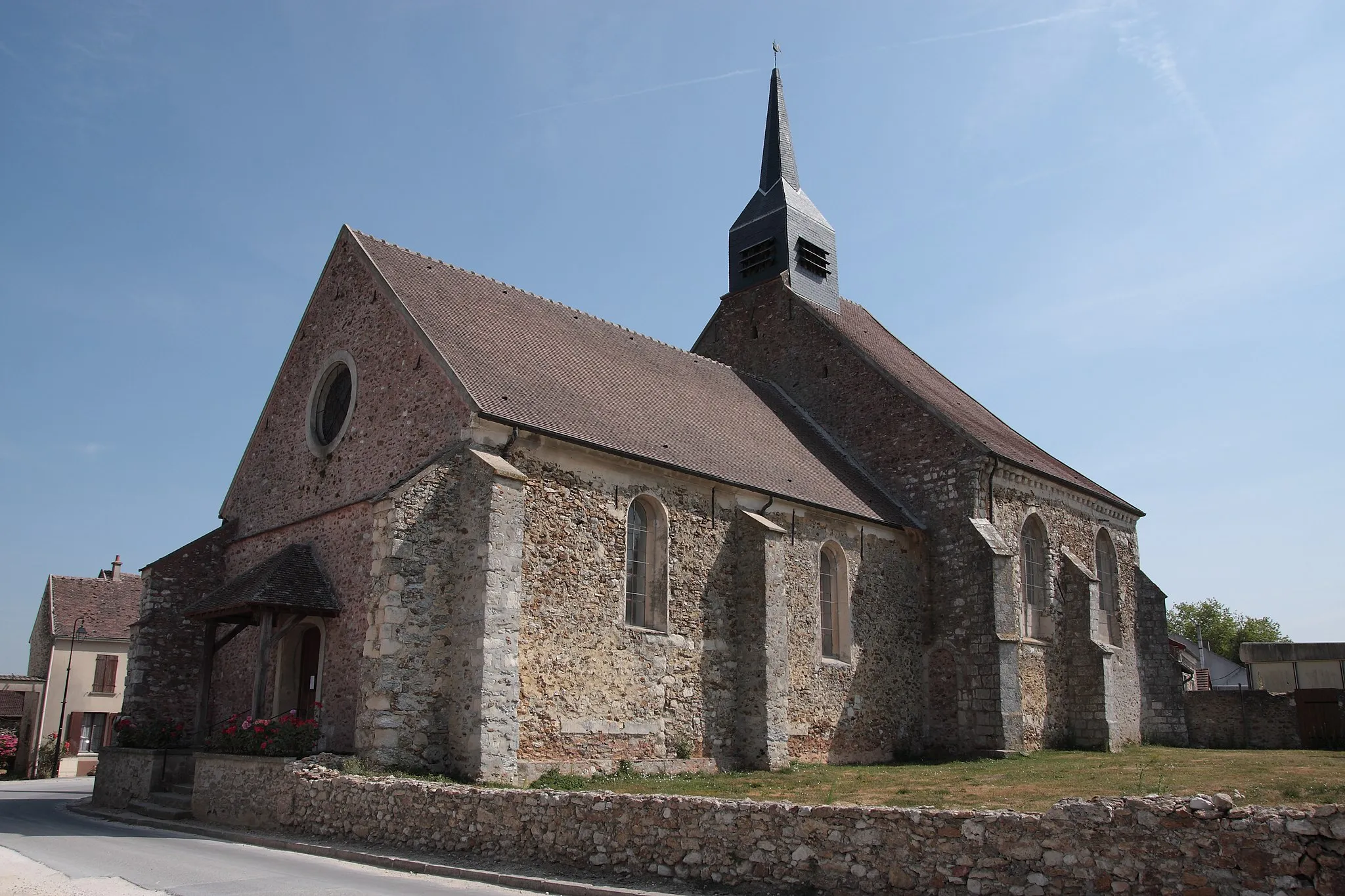 Photo showing: Église de Saint-Rémy-la-Vanne (77)