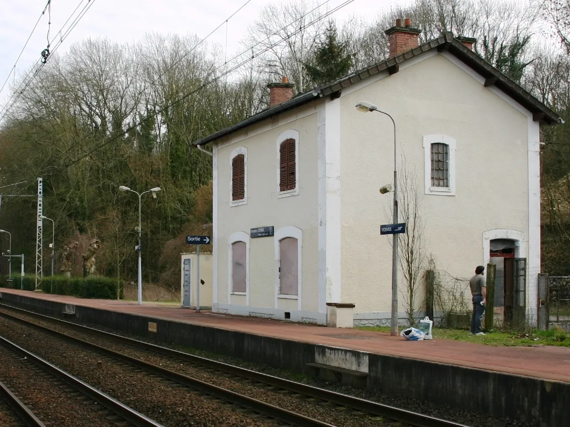 Photo showing: Bâtiment voyageurs de la gare de Vosves, Dammarie-les-Lys, département de Seine-et-Marne (France)