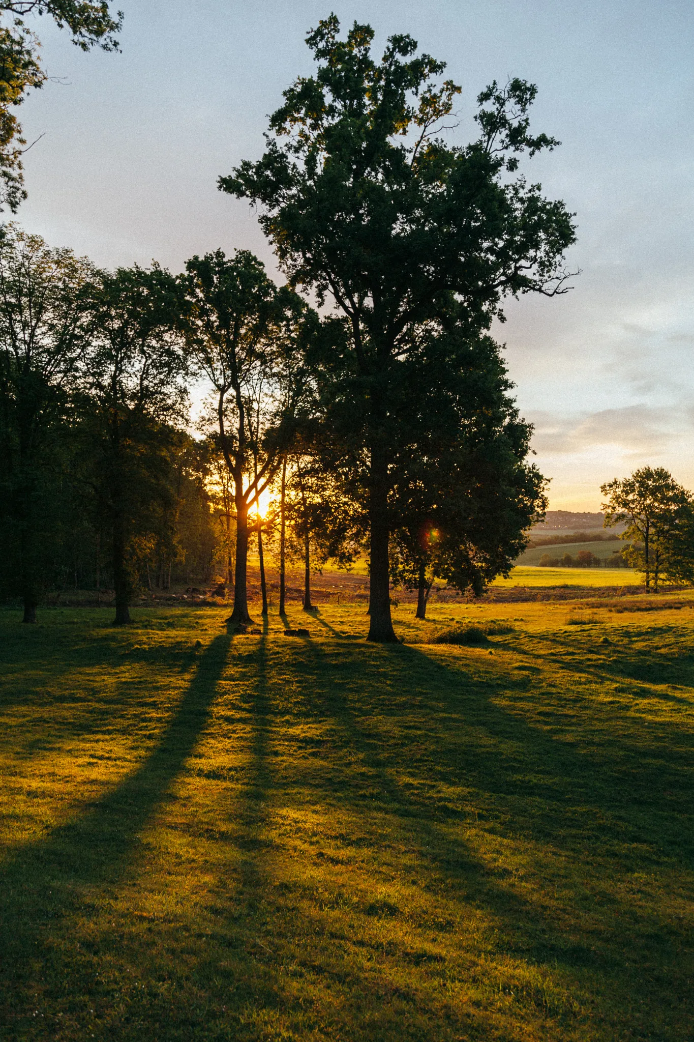 Photo showing: 500px provided description: After my first year of filmmaker student in Canada, I came back to France for the summer. However with the jetlag, I couldn't sleep well. I then decided to go catch the first lights in the countryside nearby my place. Taken in Yvelines, France. Spring 2015. [#landscape ,#sunrise ,#morning ,#spring ,#nature ,#france ,#fields ,#countryside ,#earth ,#land ,#hills ,#yvelines ,#2015 ,#Country ,#justgoshoot ,#getlost ,#campagnes ,#letsgosomewhere ,#wildernessculture ,#keepexploring ,#packandgo ,#explorecreate ,#stayandwander ,#freshairclub]