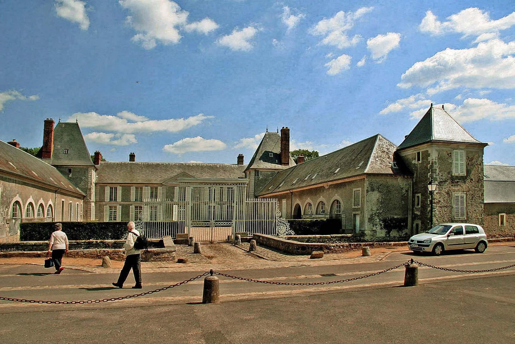 Photo showing: This building is inscrit au titre des monuments historiques de la France. It is indexed in the base Mérimée, a database of architectural heritage maintained by the French Ministry of Culture, under the reference PA00087927 .