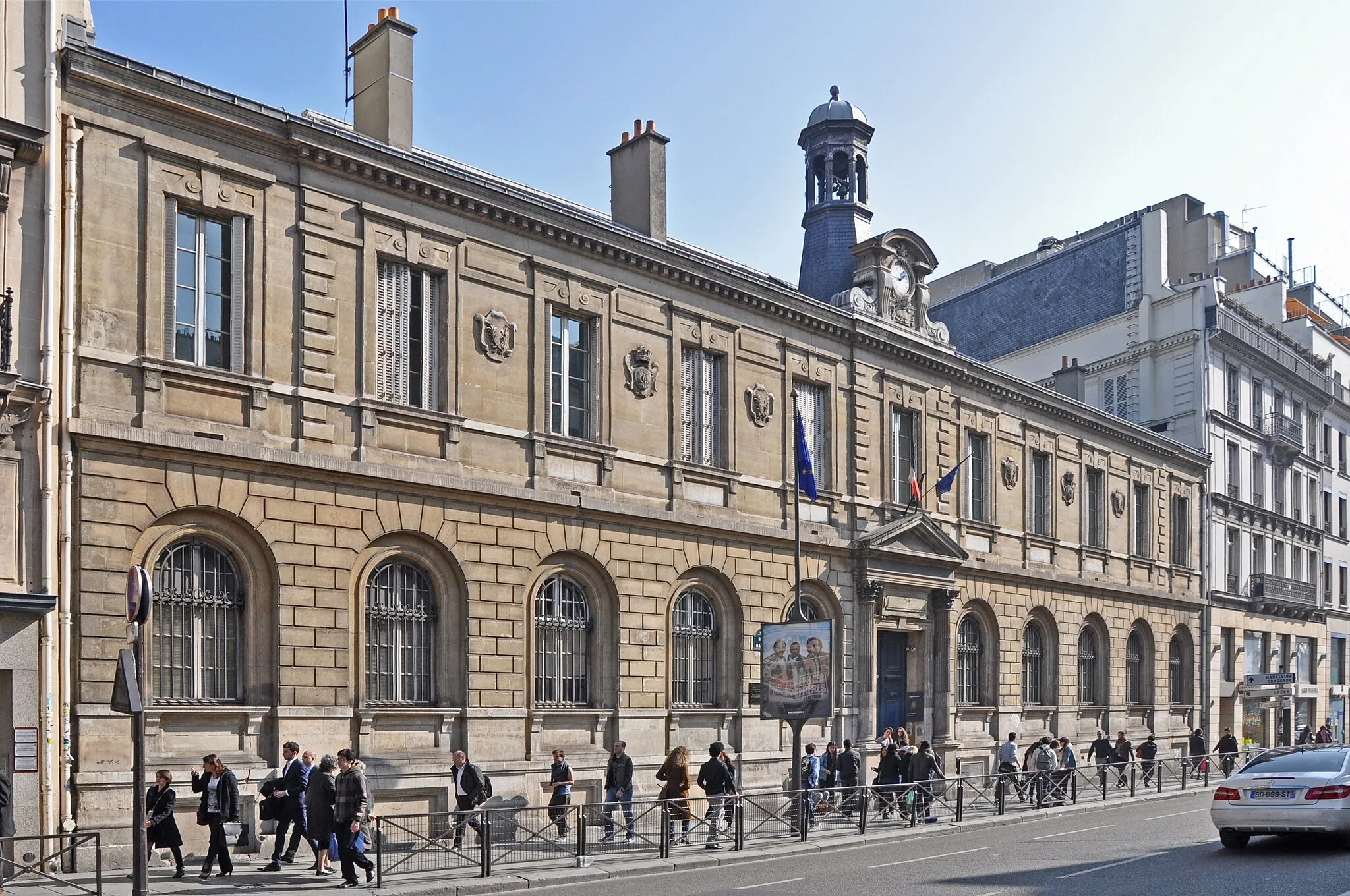 Photo showing: Lycée Condorcet, 8 rue du Havre, après-midi, 12 mars 2014.