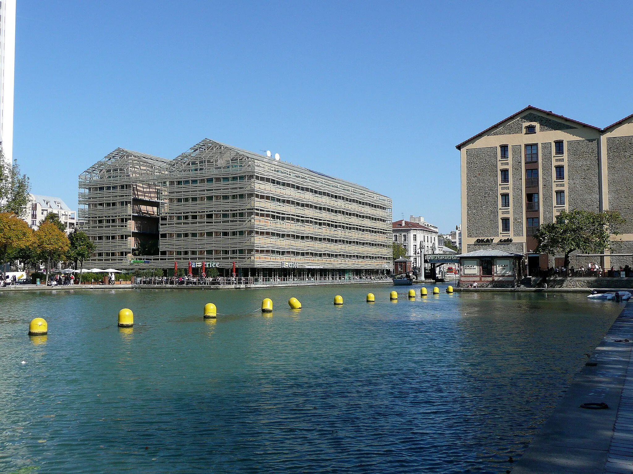 Photo showing: Bassin de la Villette, Paris, France