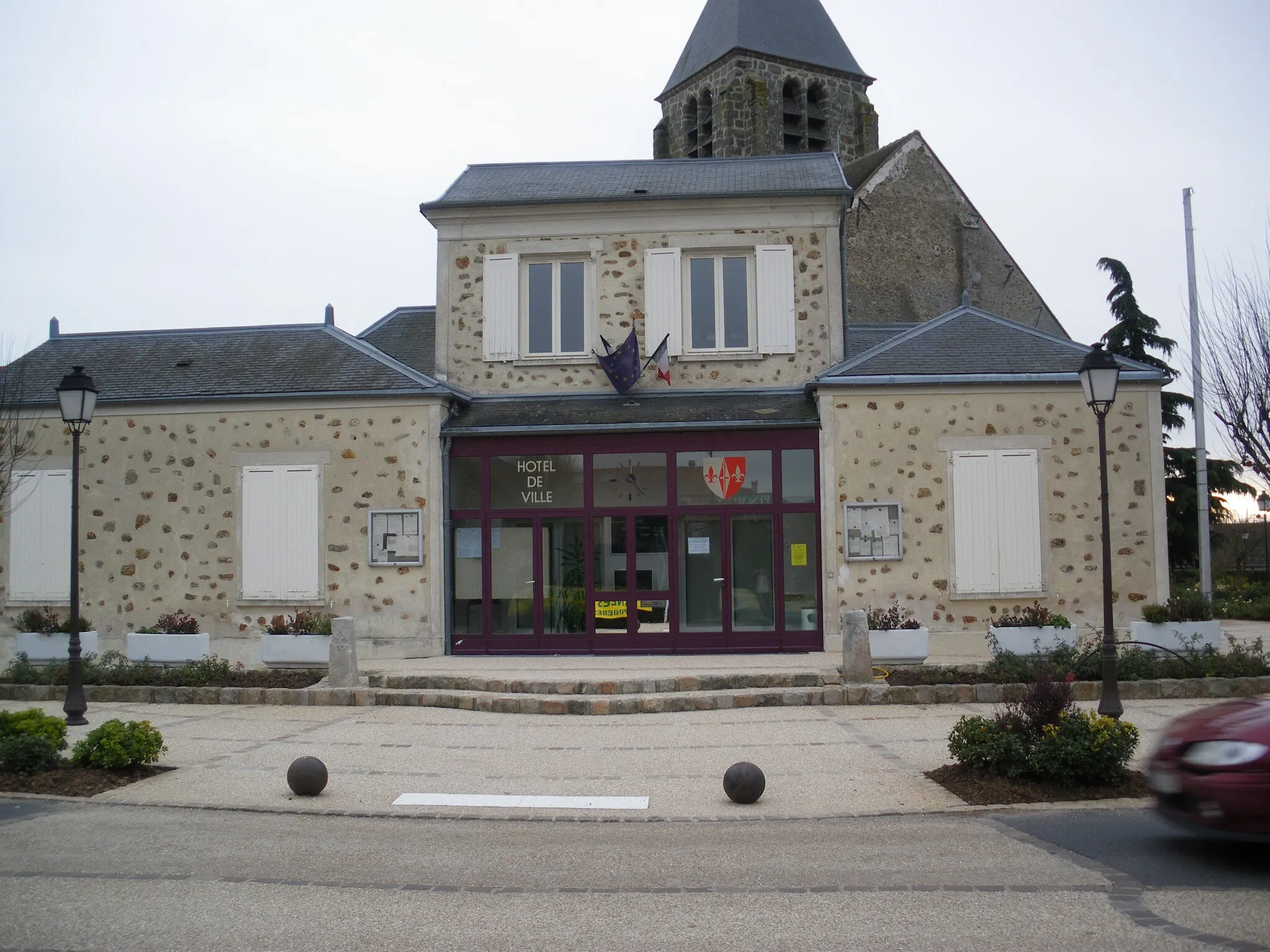 Photo showing: Gometz la Ville Town Hall