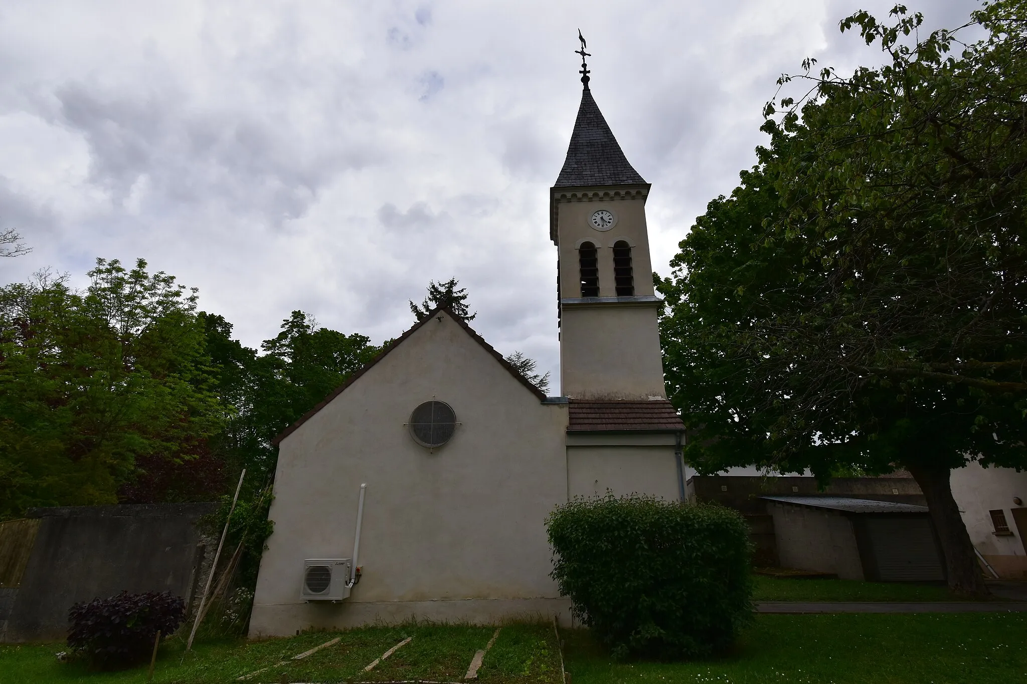 Photo showing: Église Notre-Dame de Malnoue à Émerainville en Seine-et-Marne.