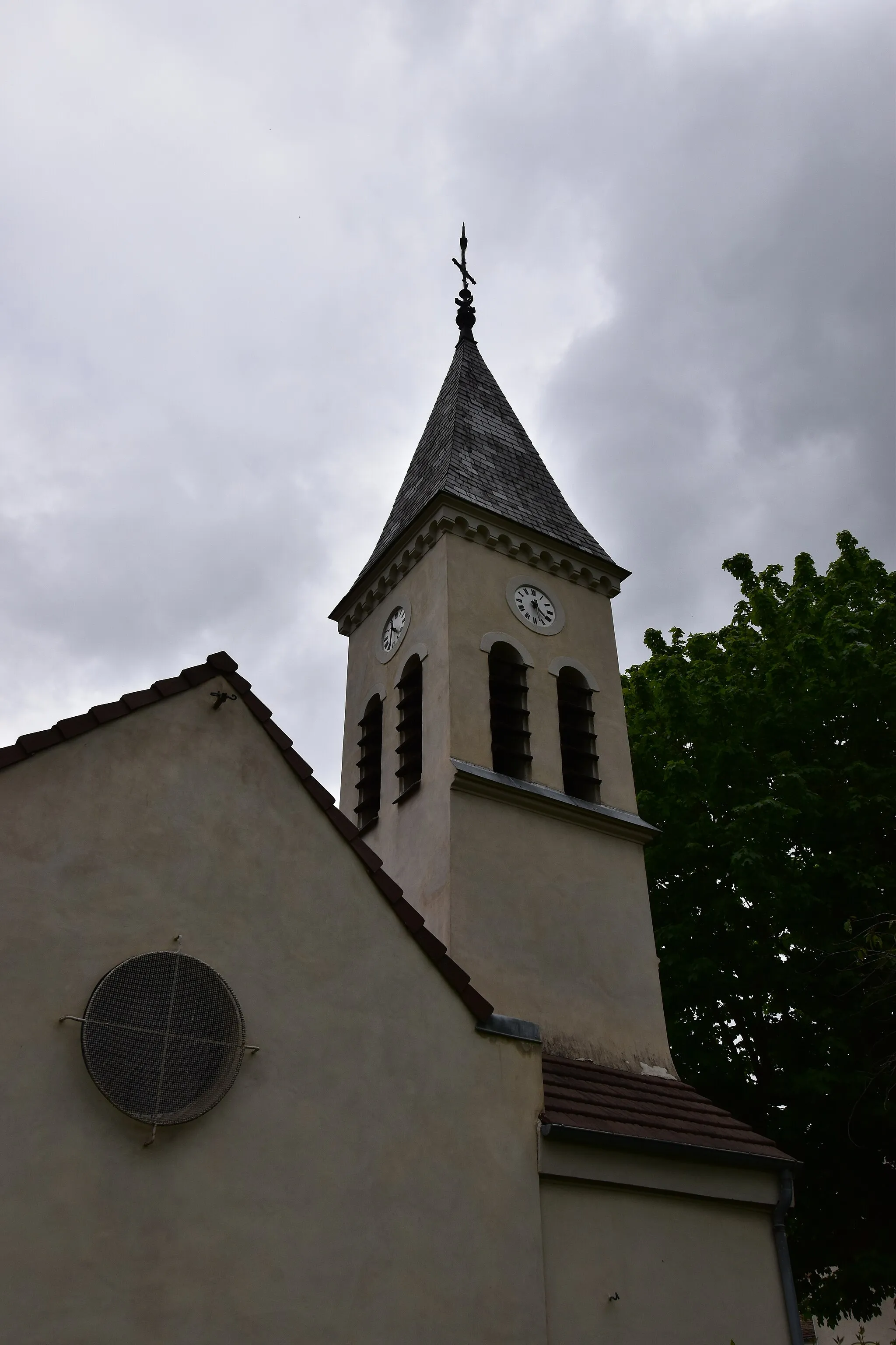 Photo showing: Église Notre-Dame de Malnoue à Émerainville en Seine-et-Marne.