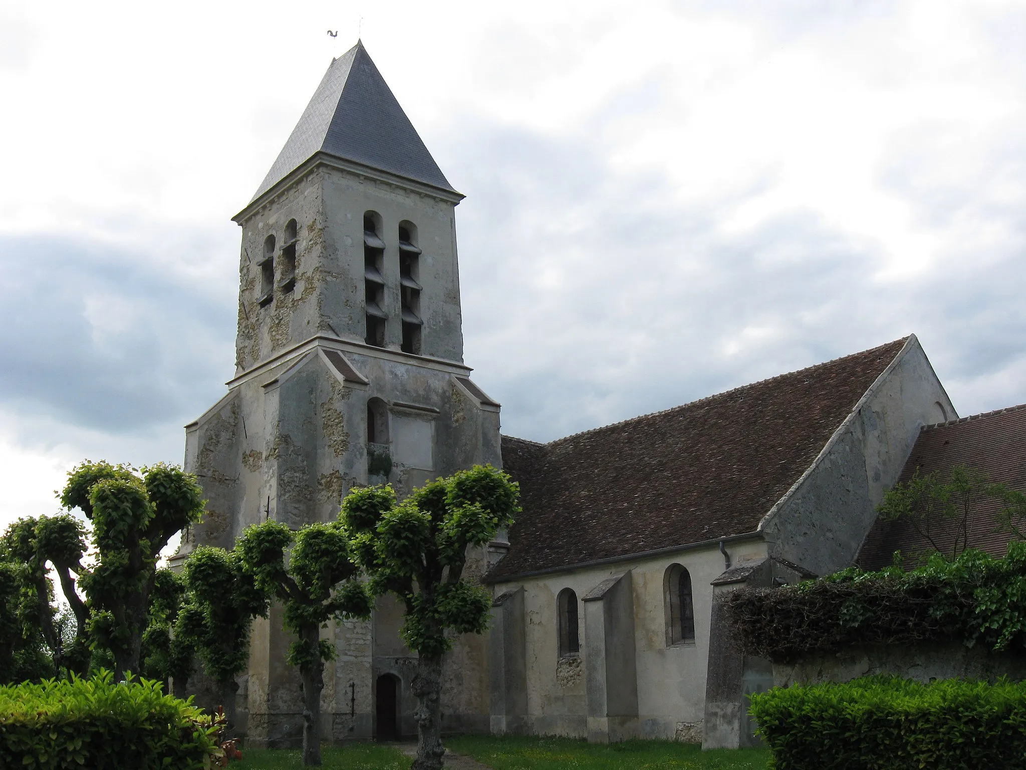 Photo showing: Église Saint-Donatien et Saint-Rogatien de Tancrou (département de la Seine-et-Marne, région Île-de-France).