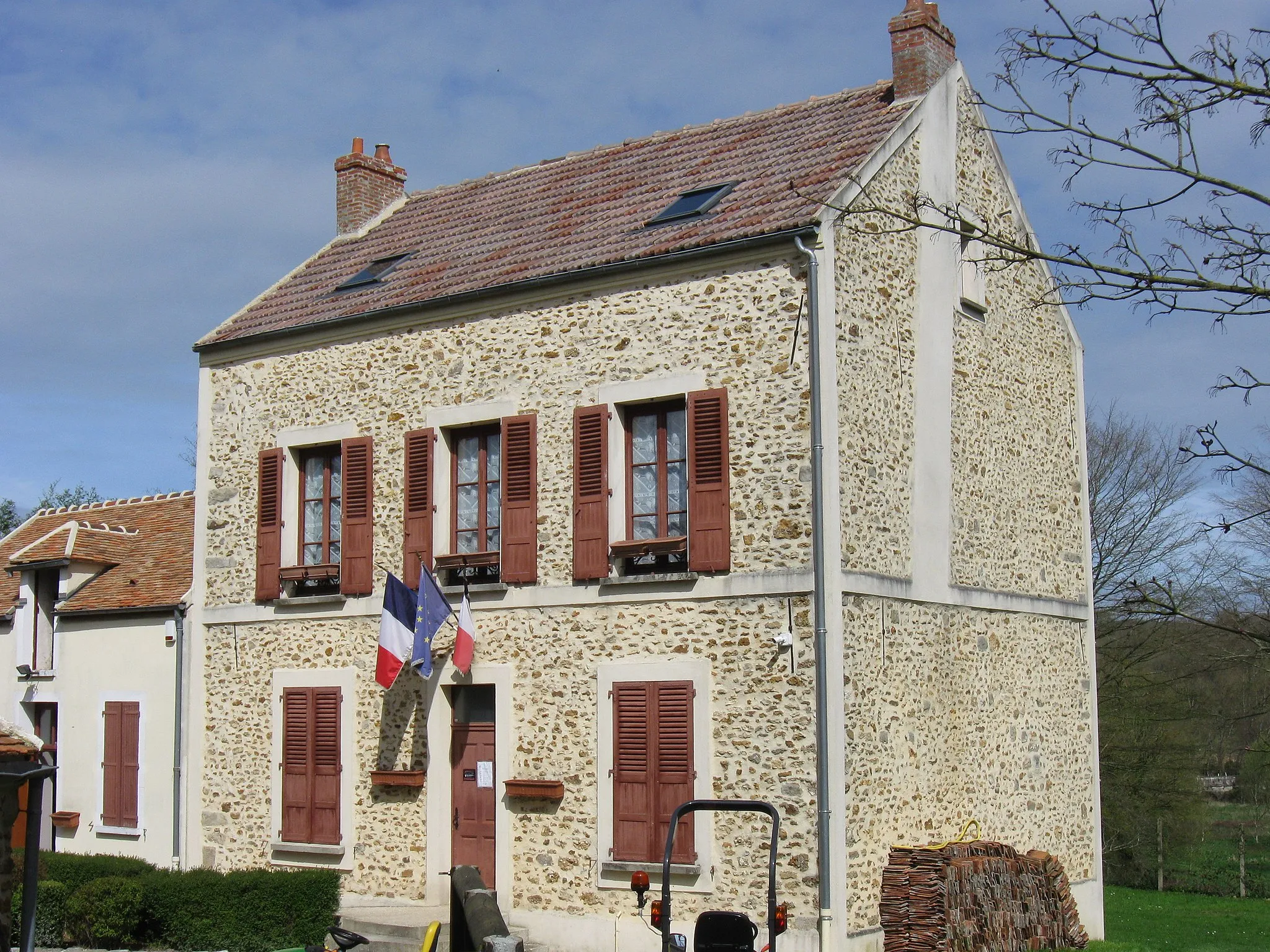 Photo showing: Mairie d'Argentières. (Seine-et-Marne, région Île-de-France).