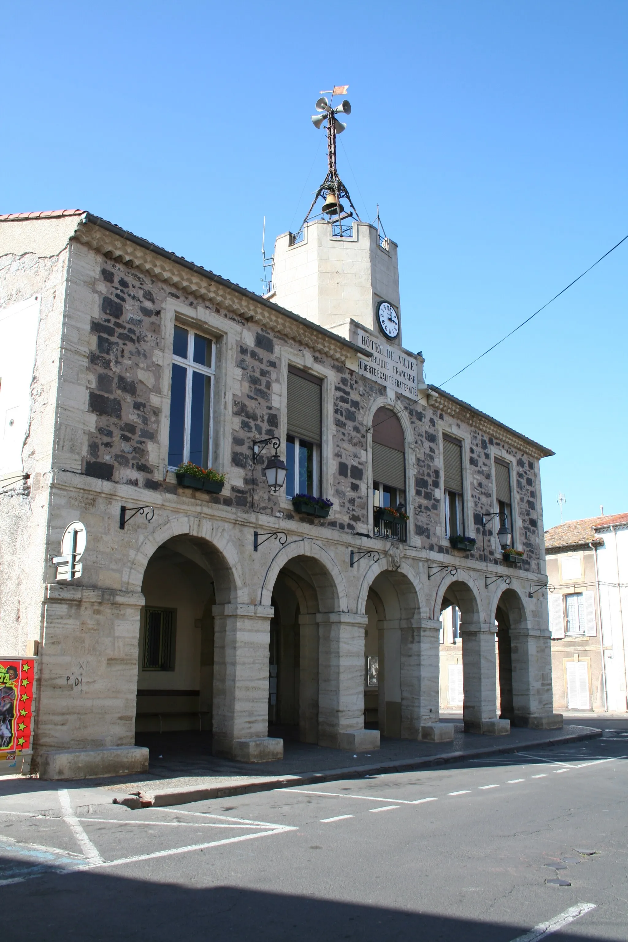 Photo showing: Bessan (Hérault) - mairie.