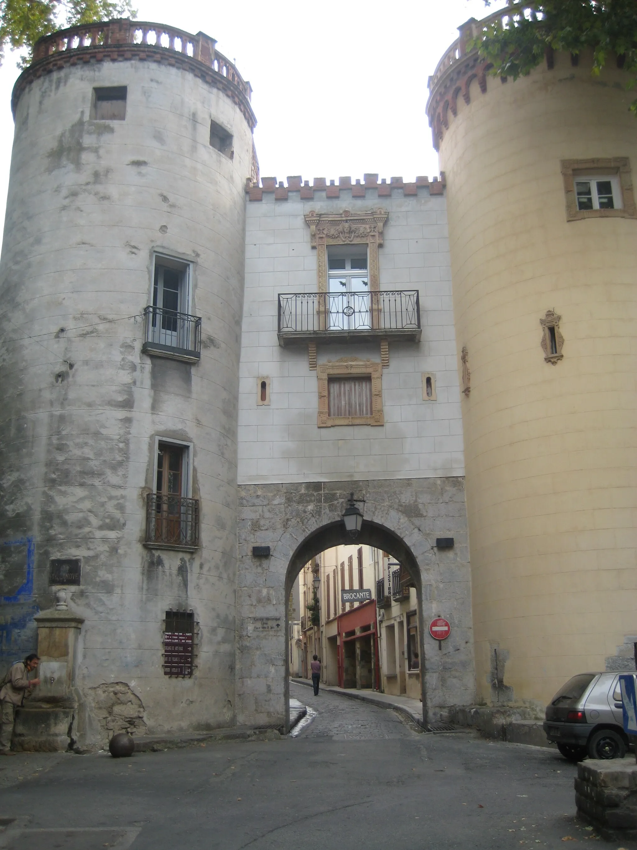 Photo showing: City gates of Céret