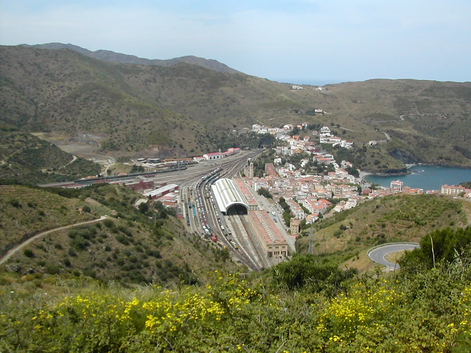 Photo showing: Entorno de Portbou.